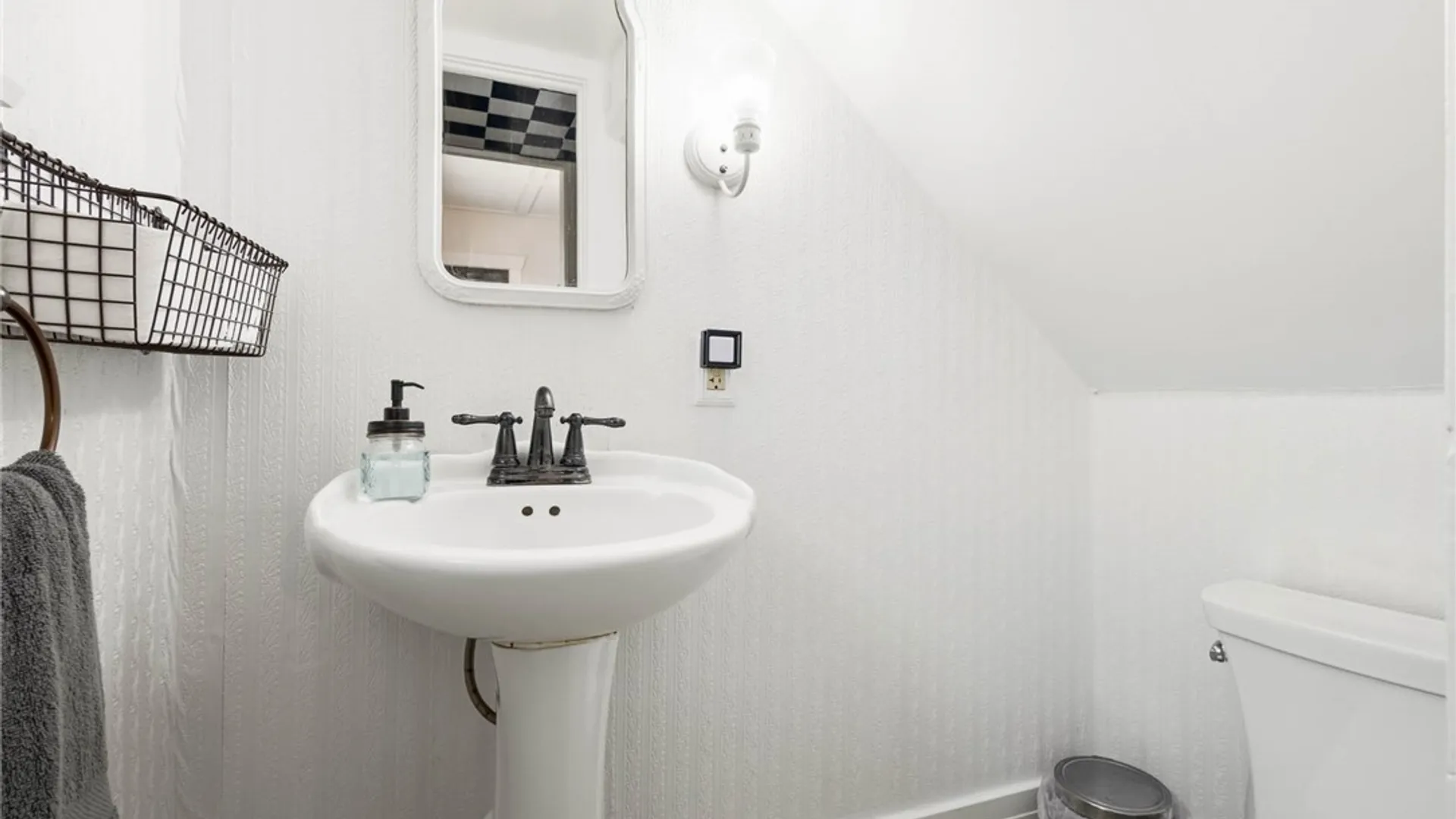 Property at 103 Ross Street, Batavia City, NY 14020 11