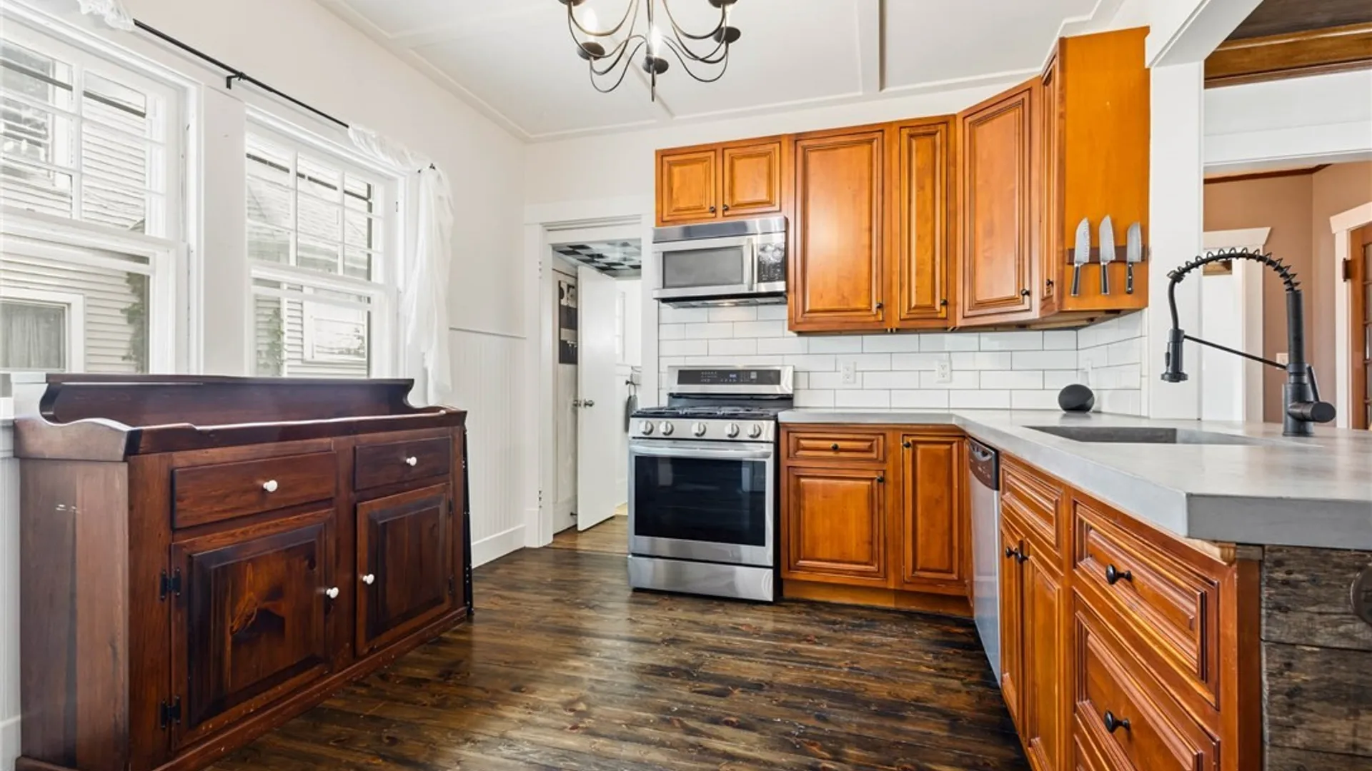 Property at 103 Ross Street, Batavia City, NY 14020 4