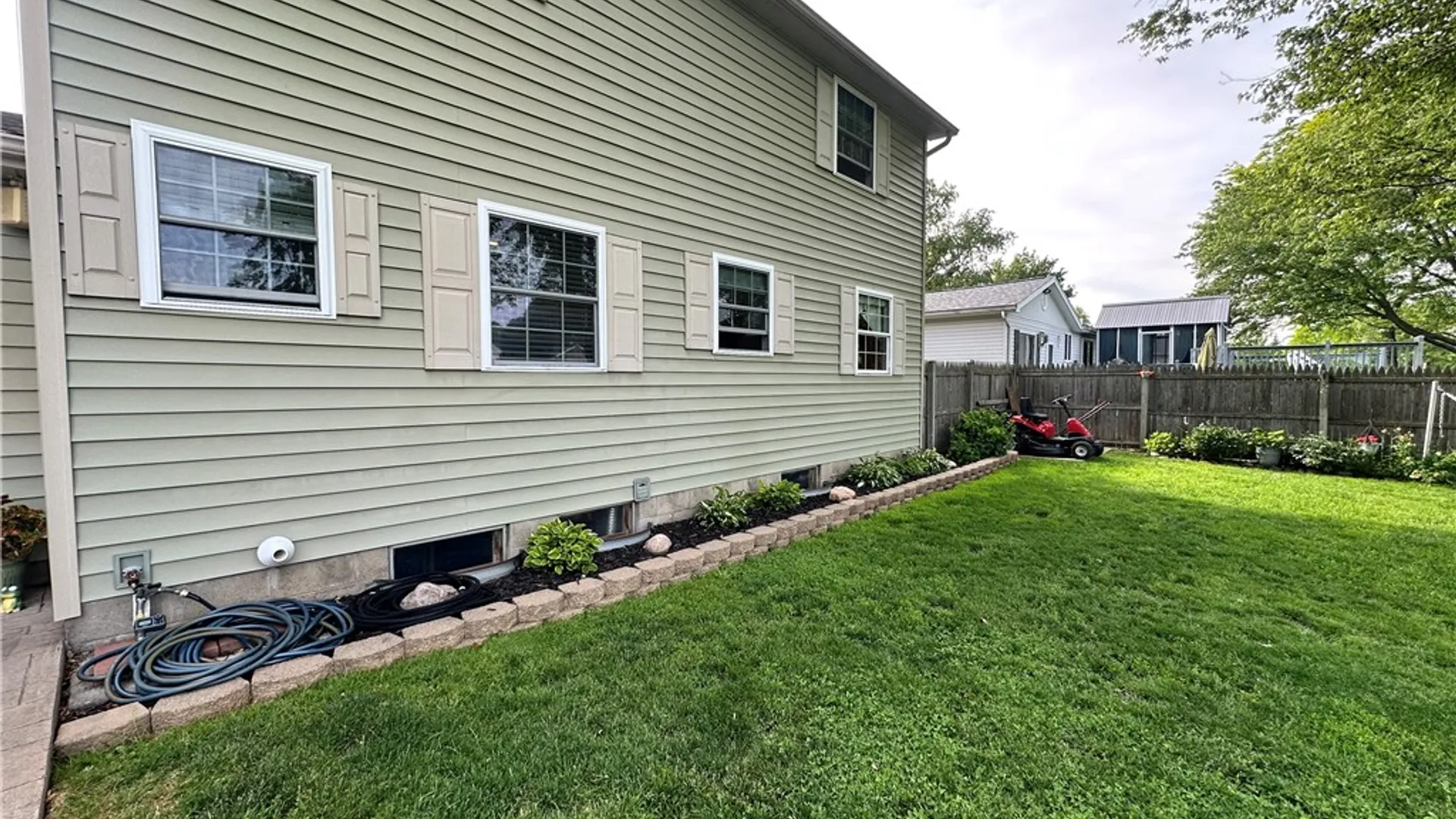 Property at 4 Rolling Meadow Drive, Parma, NY 14468 21