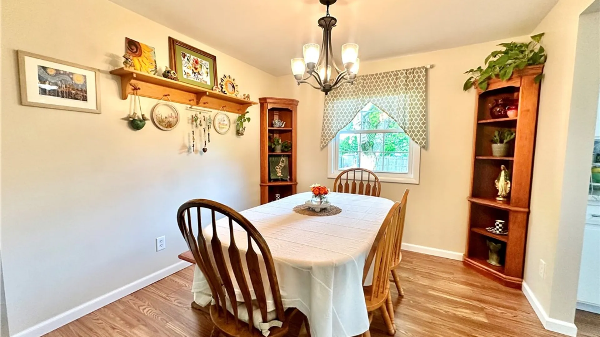 Property at 4 Rolling Meadow Drive, Parma, NY 14468 7