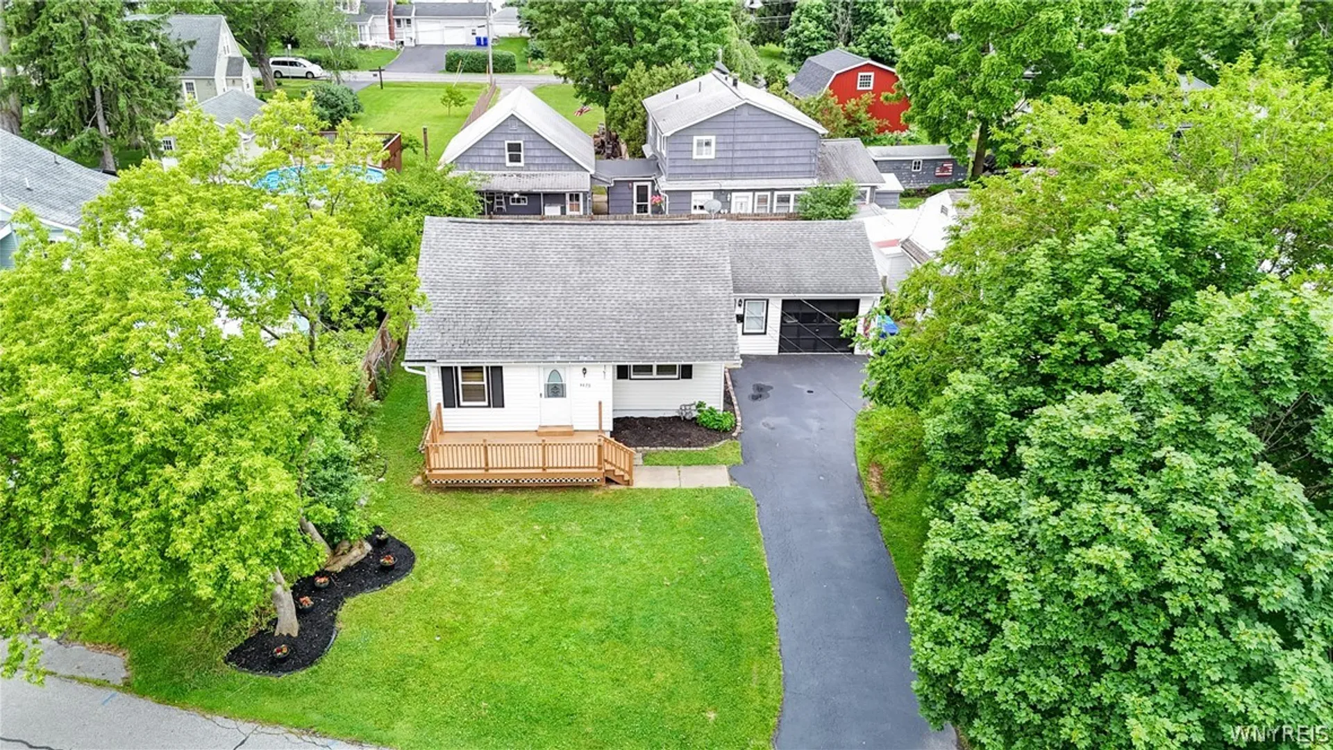 Property at 4470 Stratford, Hamburg, NY 14075 4