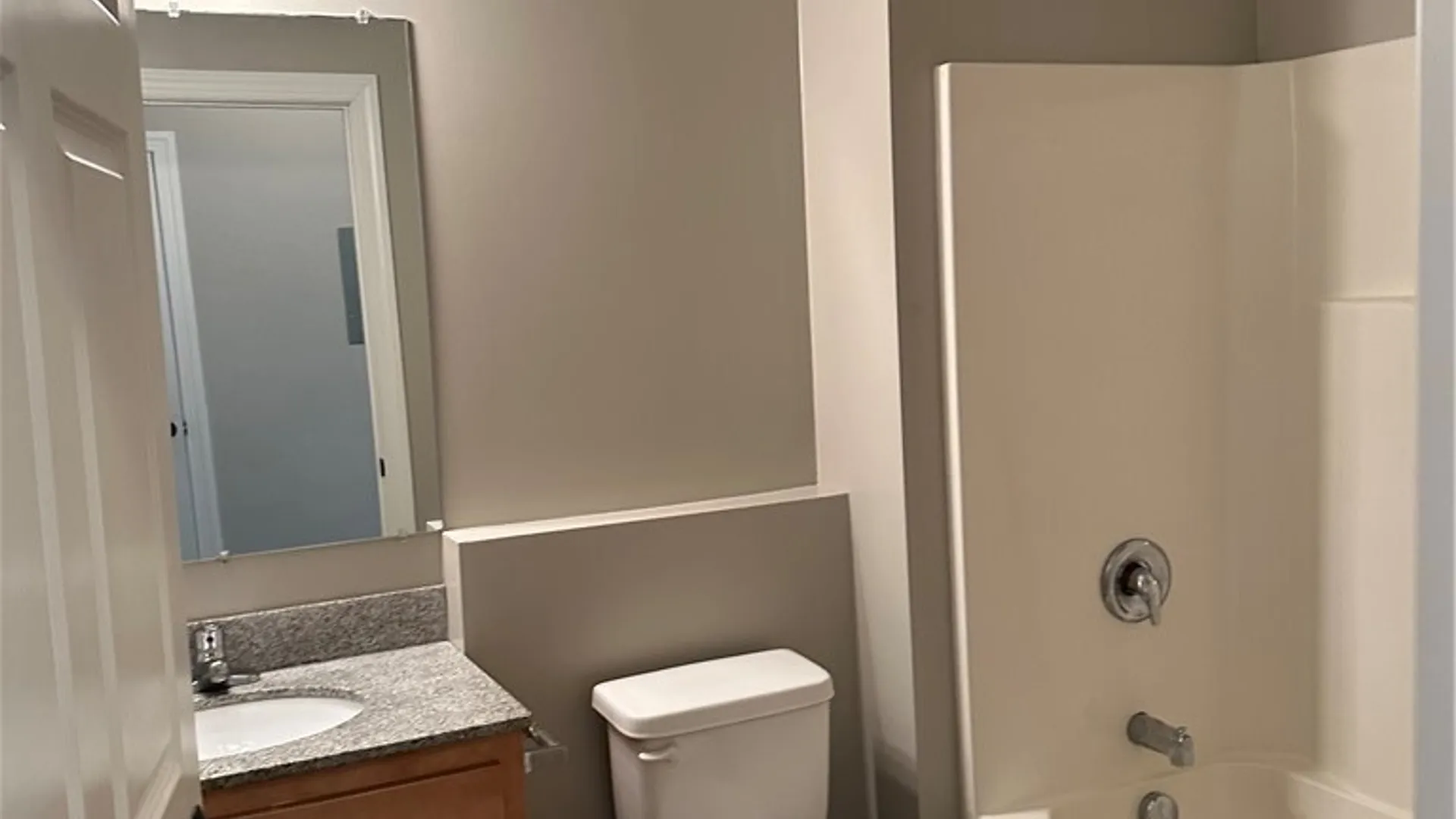 Property at 721 N Clinton Street, Syracuse, NY 13204 6