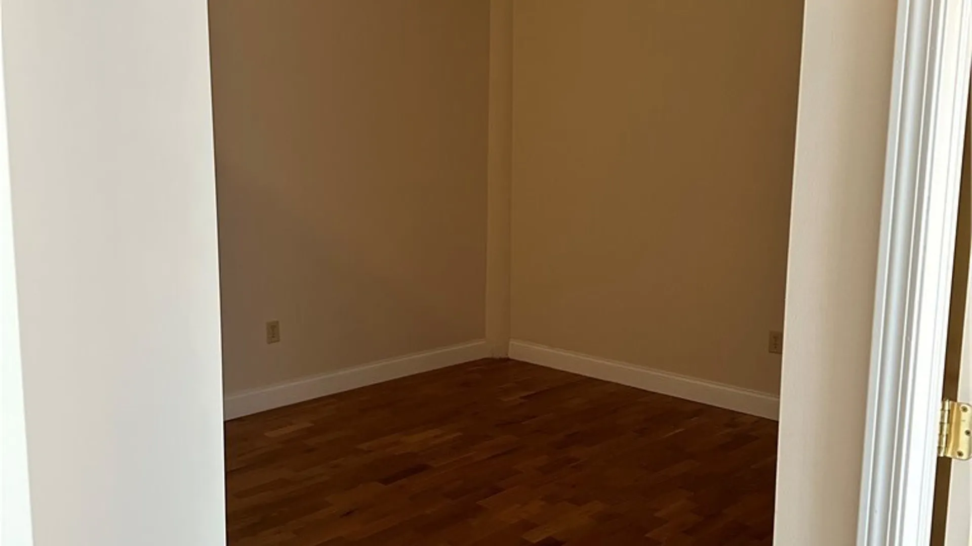 Property at 466 N Salina Street, Syracuse, NY 13203 7