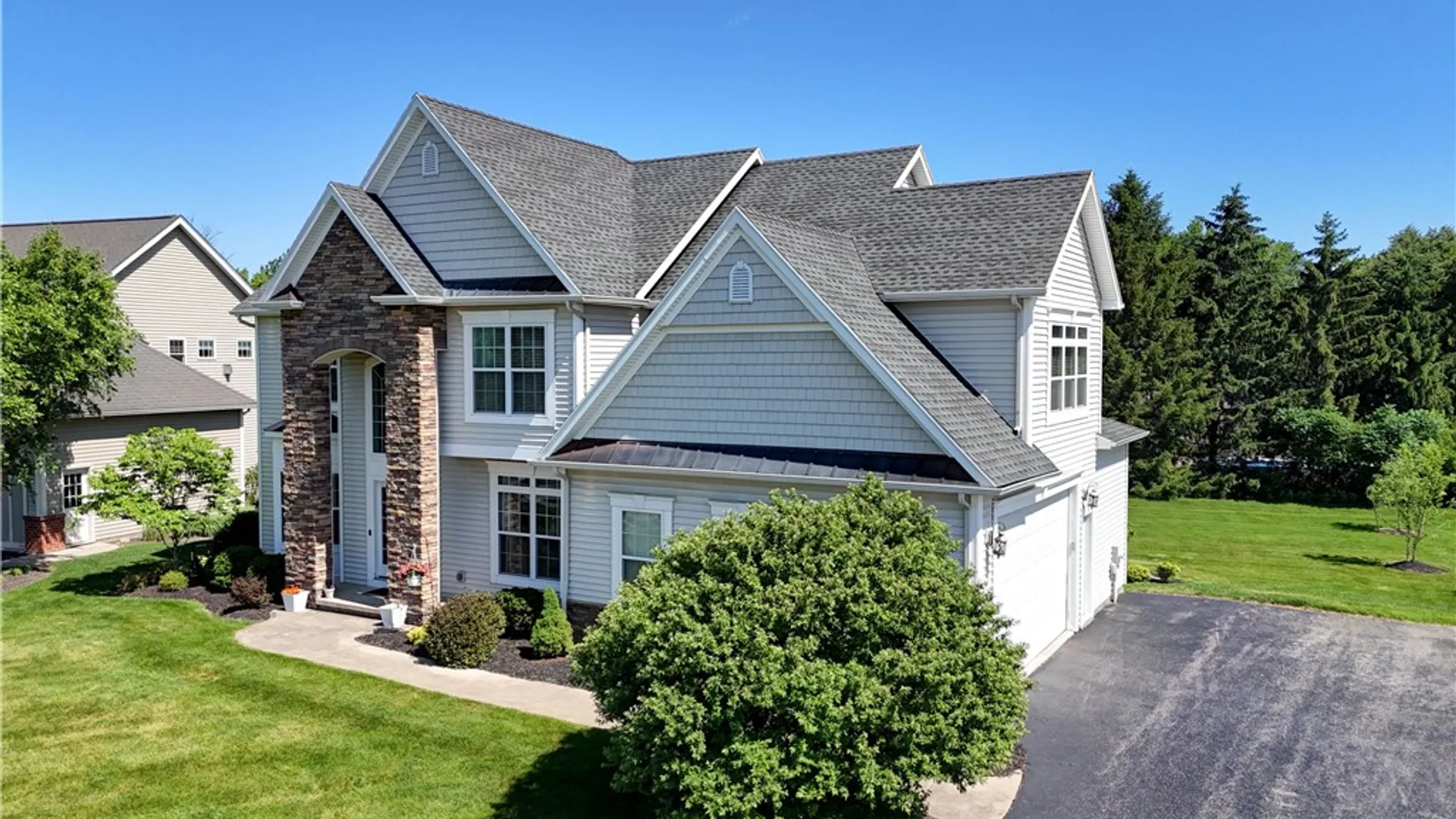 Property at 40 Watersong Trail, Penfield, NY 14580 2