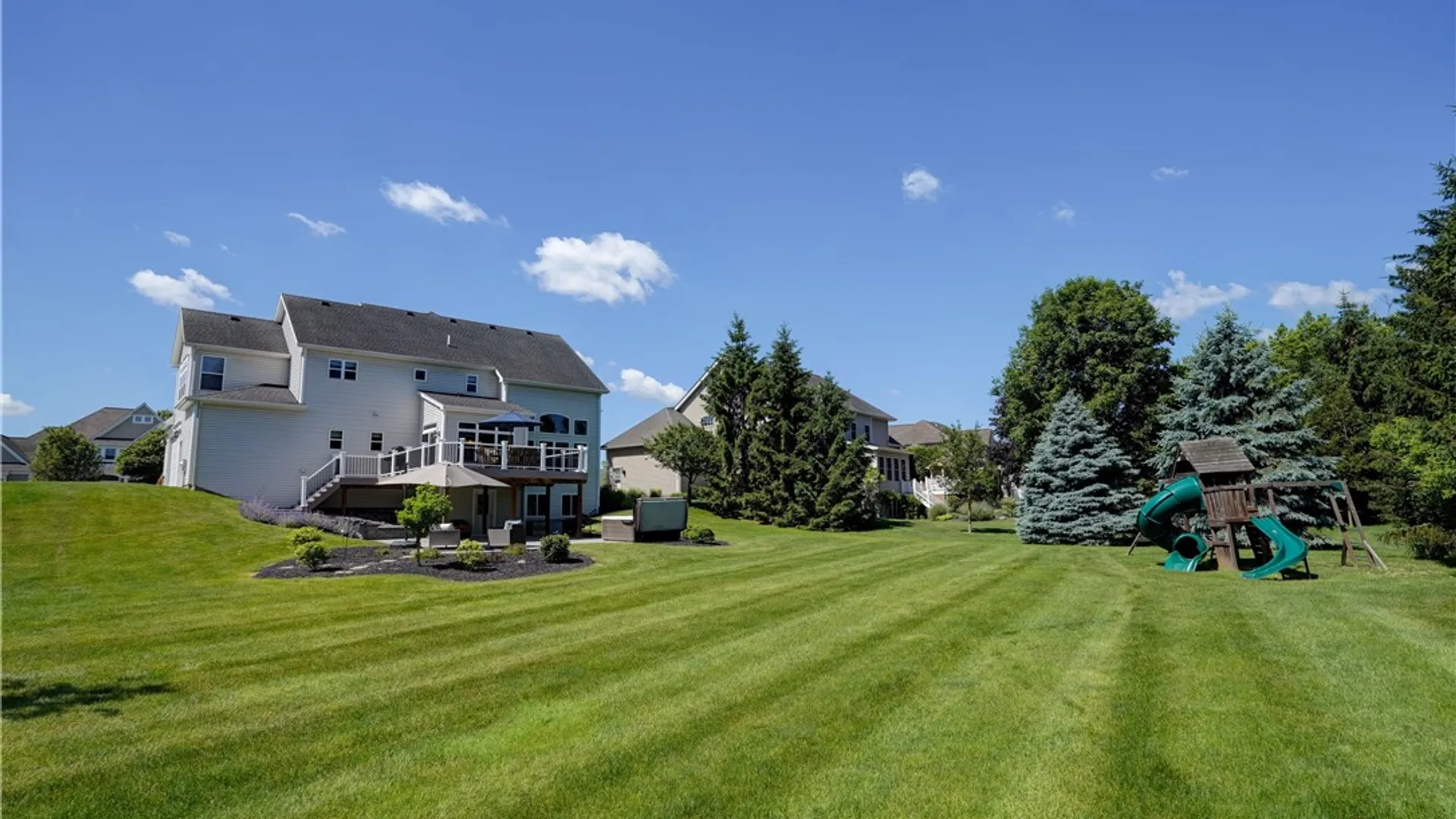 Property at 40 Watersong Trail, Penfield, NY 14580 41