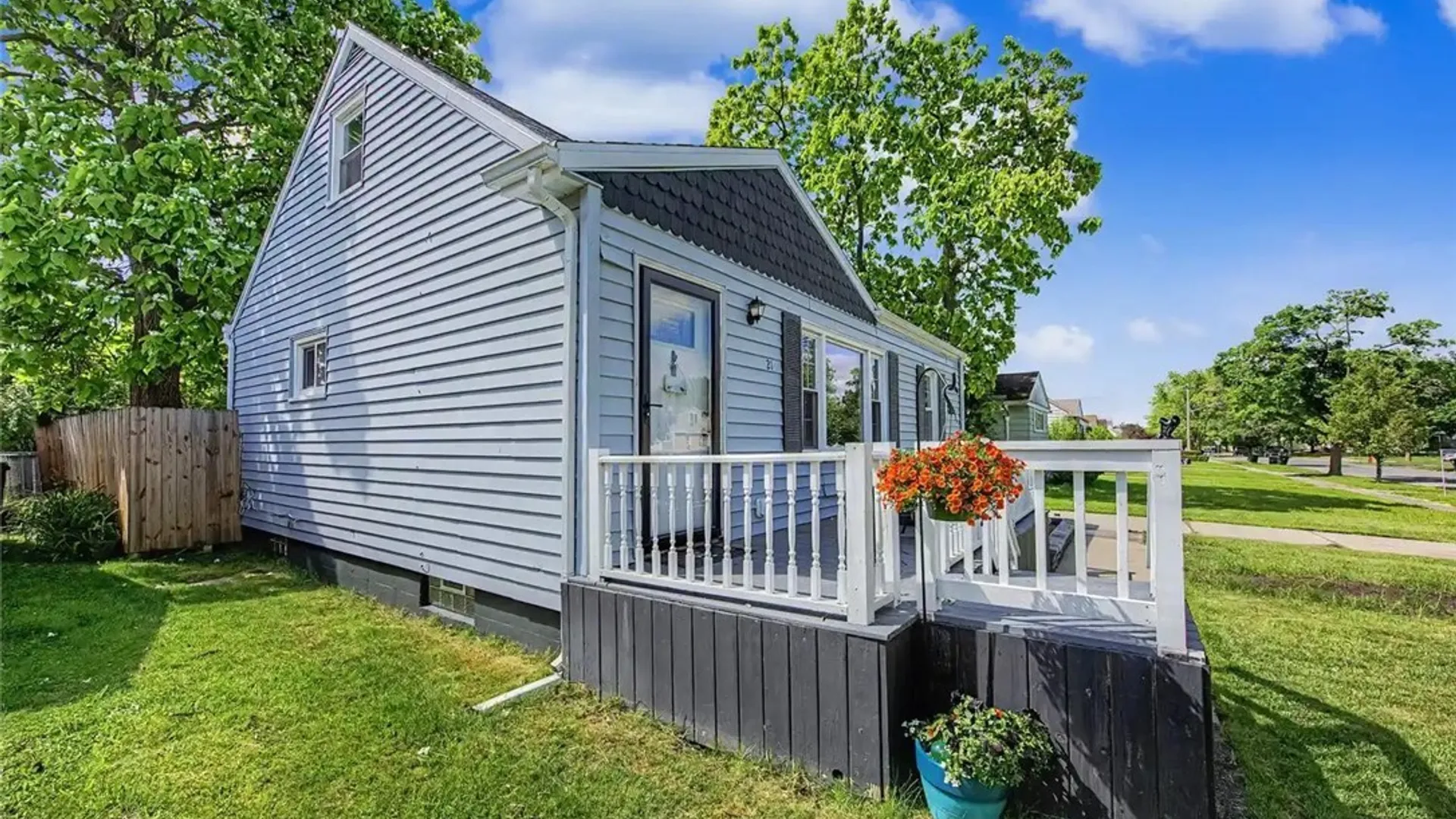 Property at 21 Alliger Drive, Tonawanda, NY 14150 2