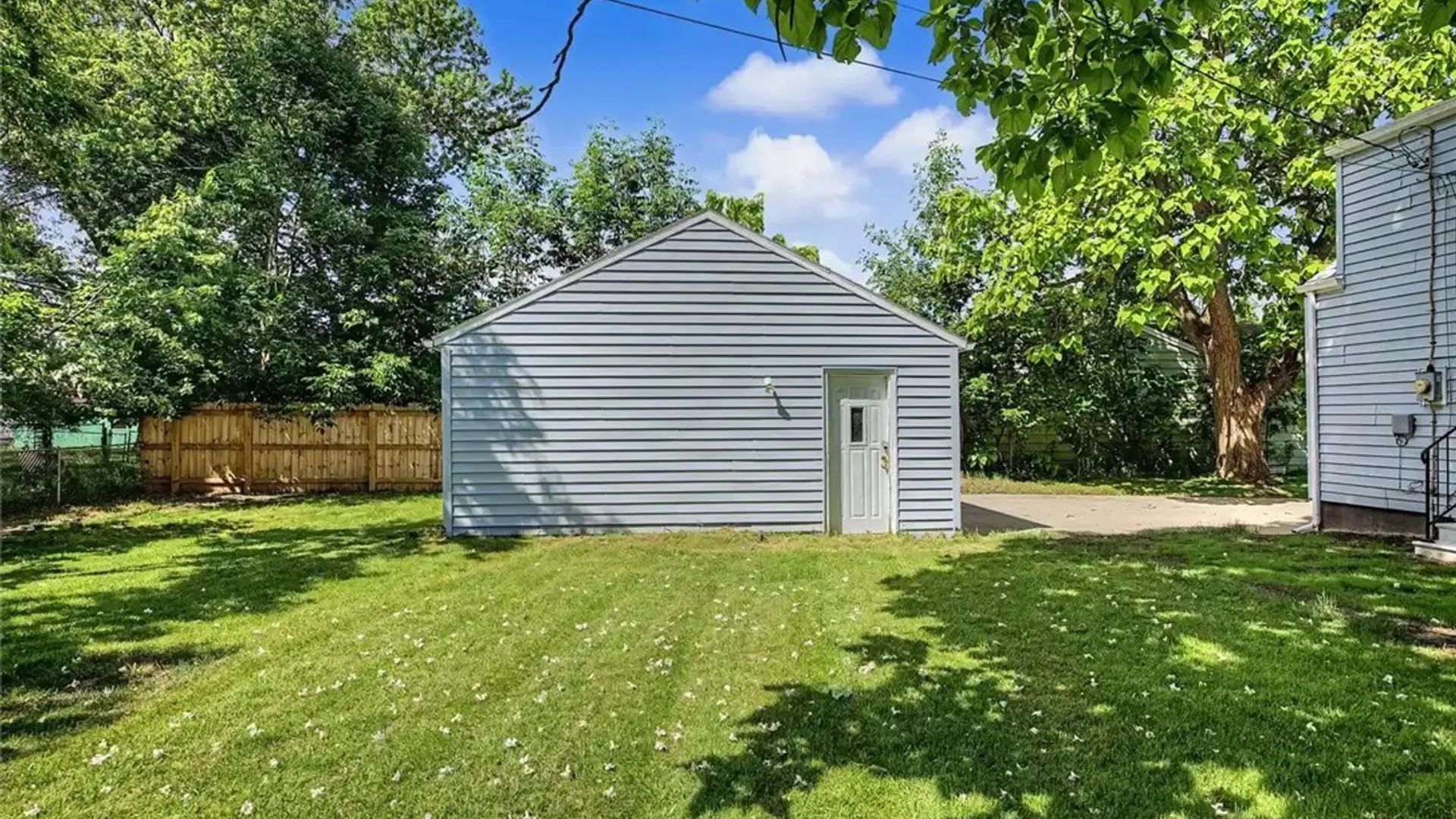 Property at 21 Alliger Drive, Tonawanda, NY 14150 36