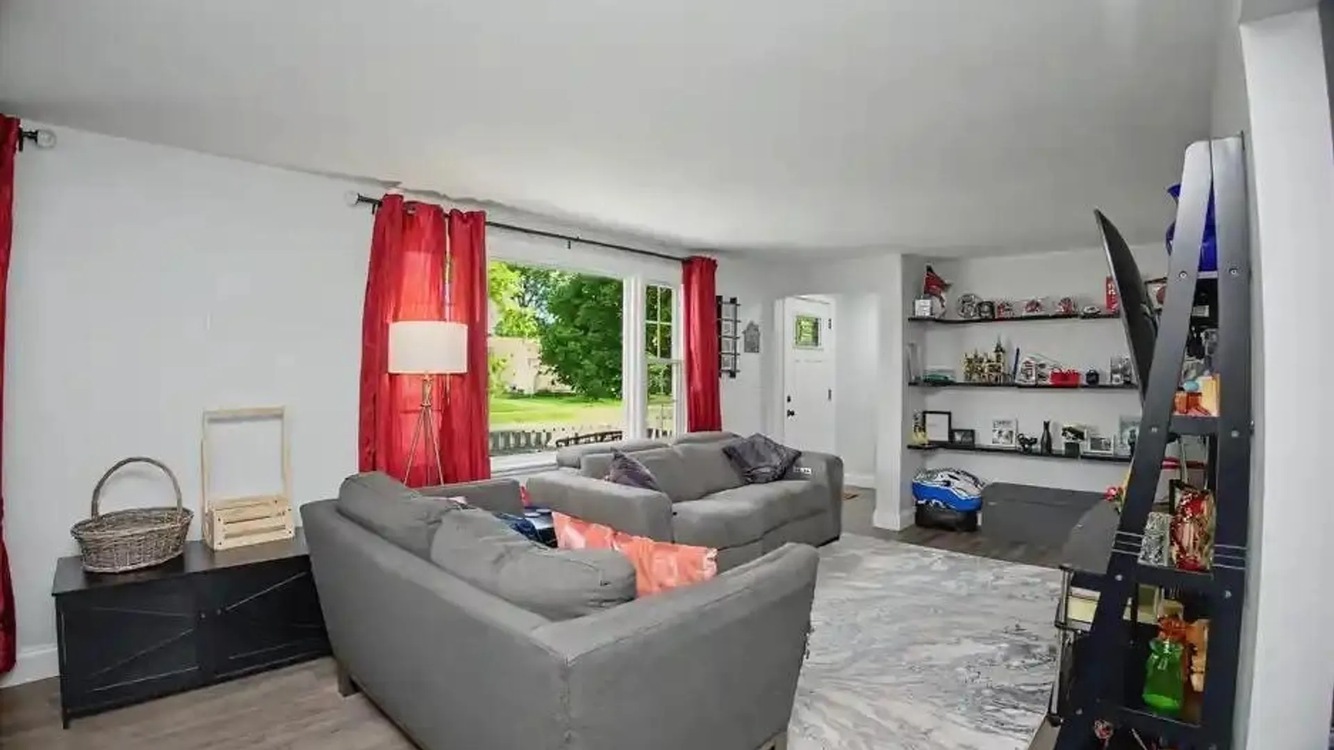 Property at 21 Alliger Drive, Tonawanda, NY 14150 5