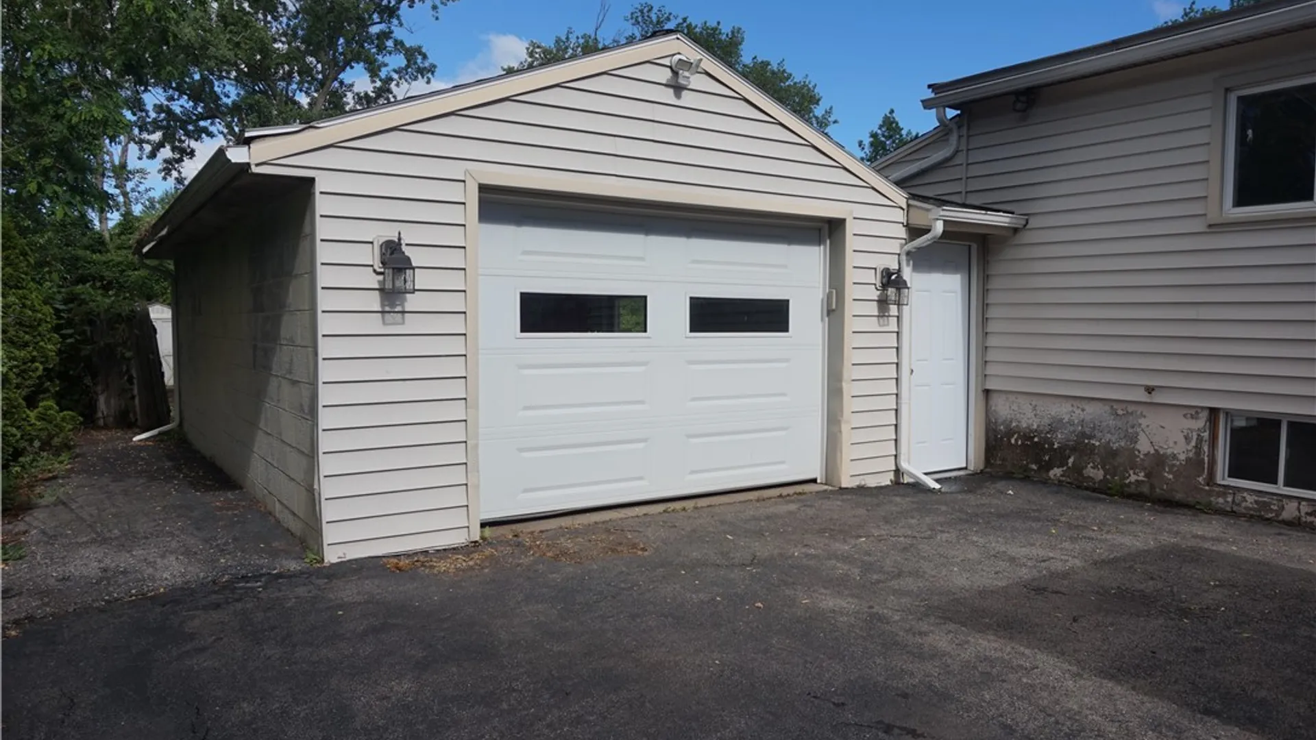 Property at 25 Beechwood Drive, Gates, NY 14606 3