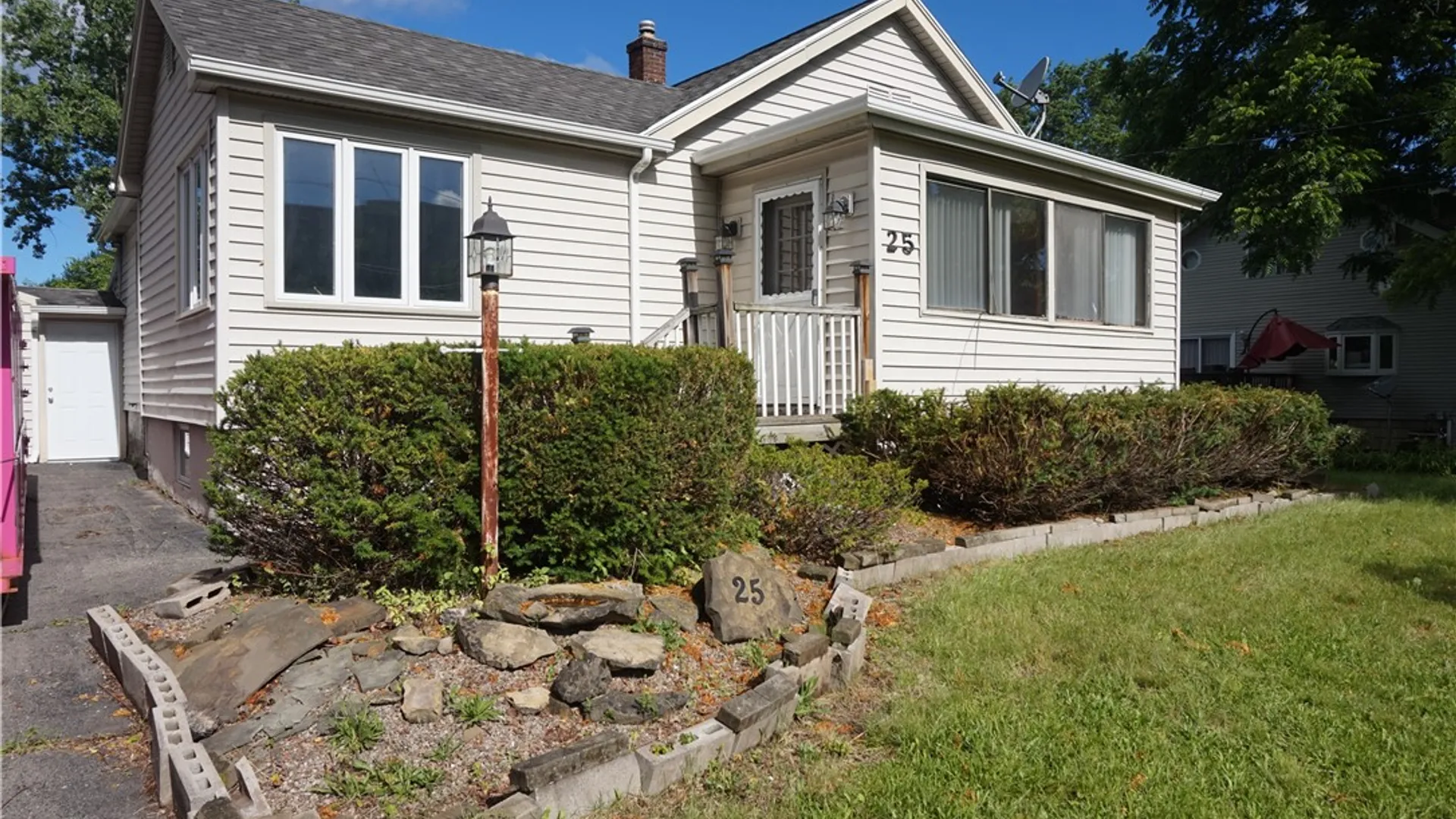 Property at 25 Beechwood Drive, Gates, NY 14606 4