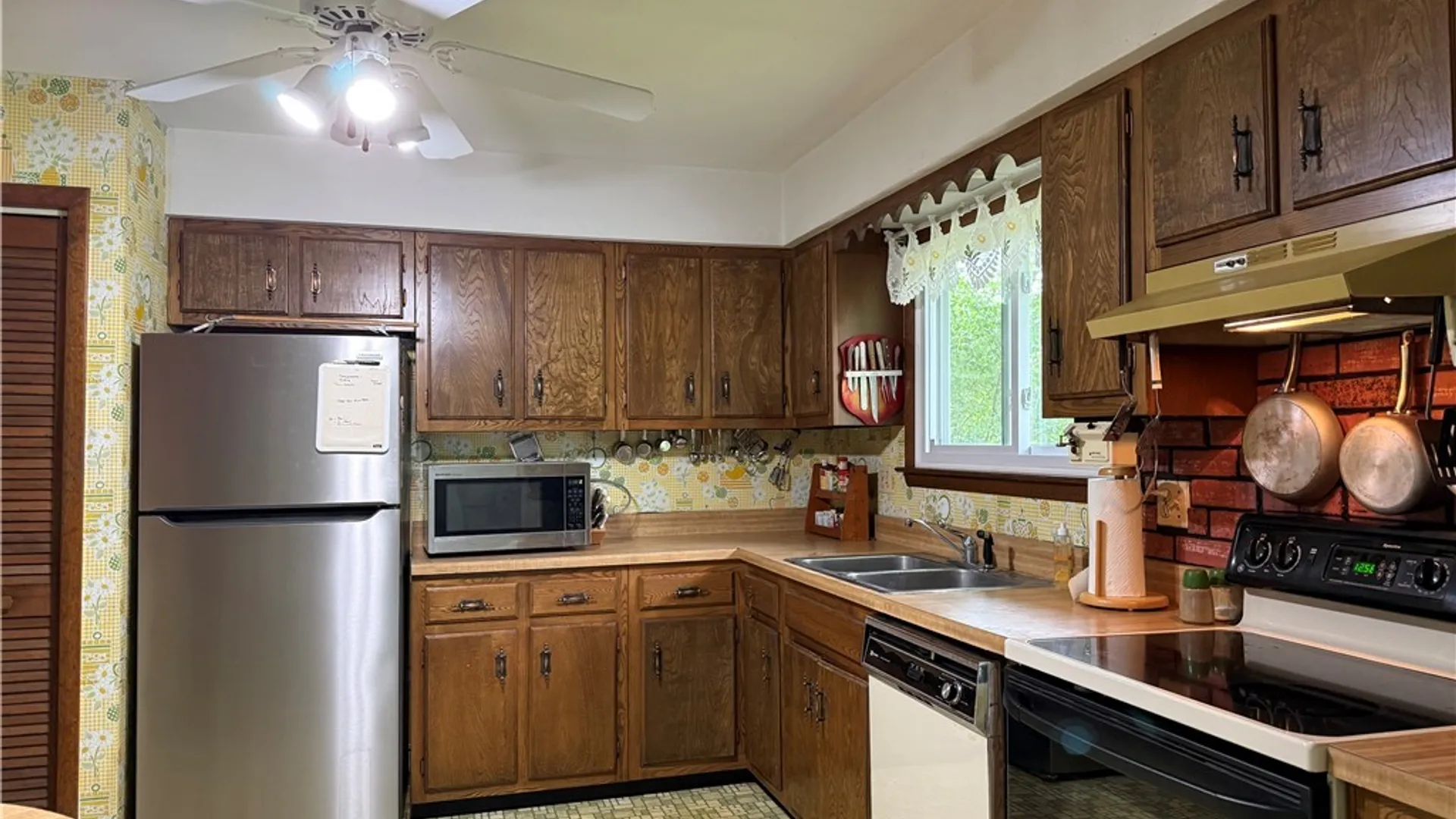 Property at 100 Portal Drive, Whitestown, NY 13424 14