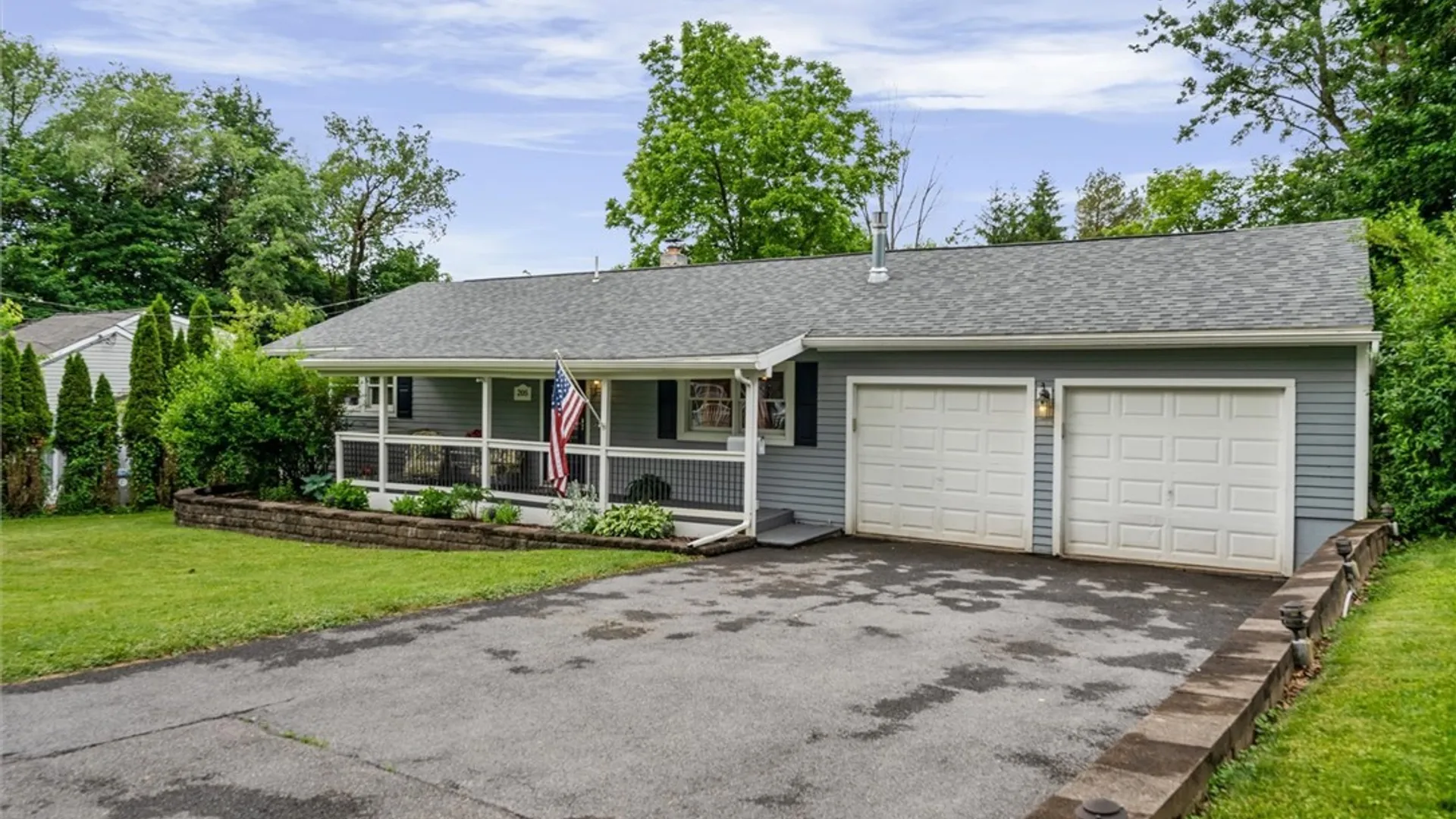 Property at 205 Garrett Drive, Manlius, NY 13104 3