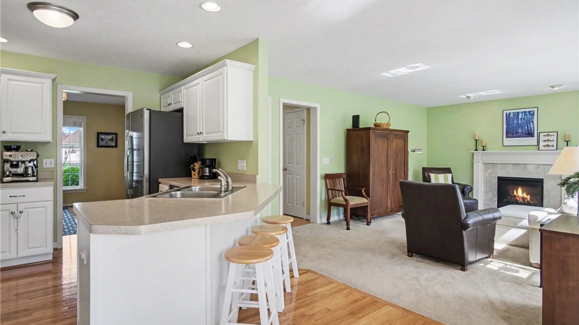 Property at 1032 Castle Bridge Xing, Webster, NY 14580 12