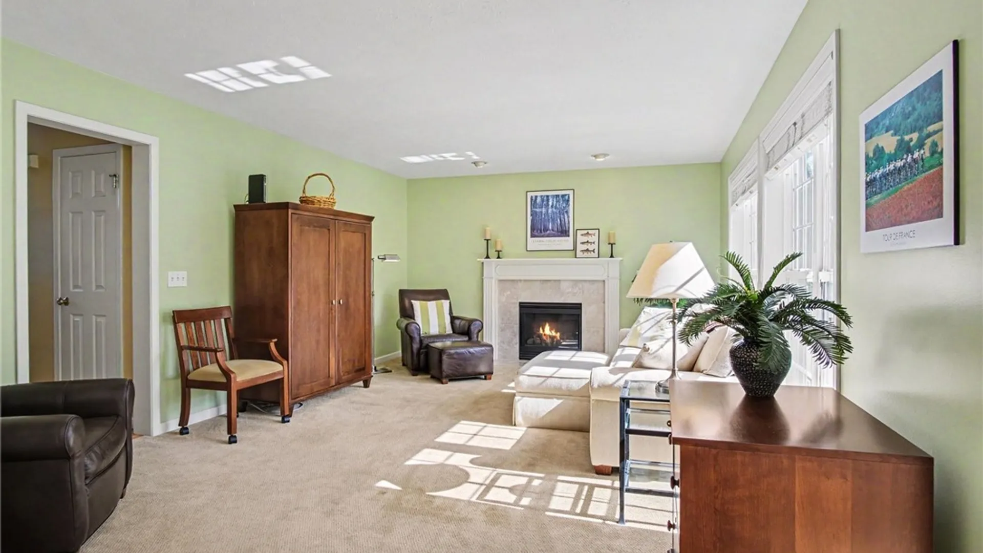 Property at 1032 Castle Bridge Xing, Webster, NY 14580 15
