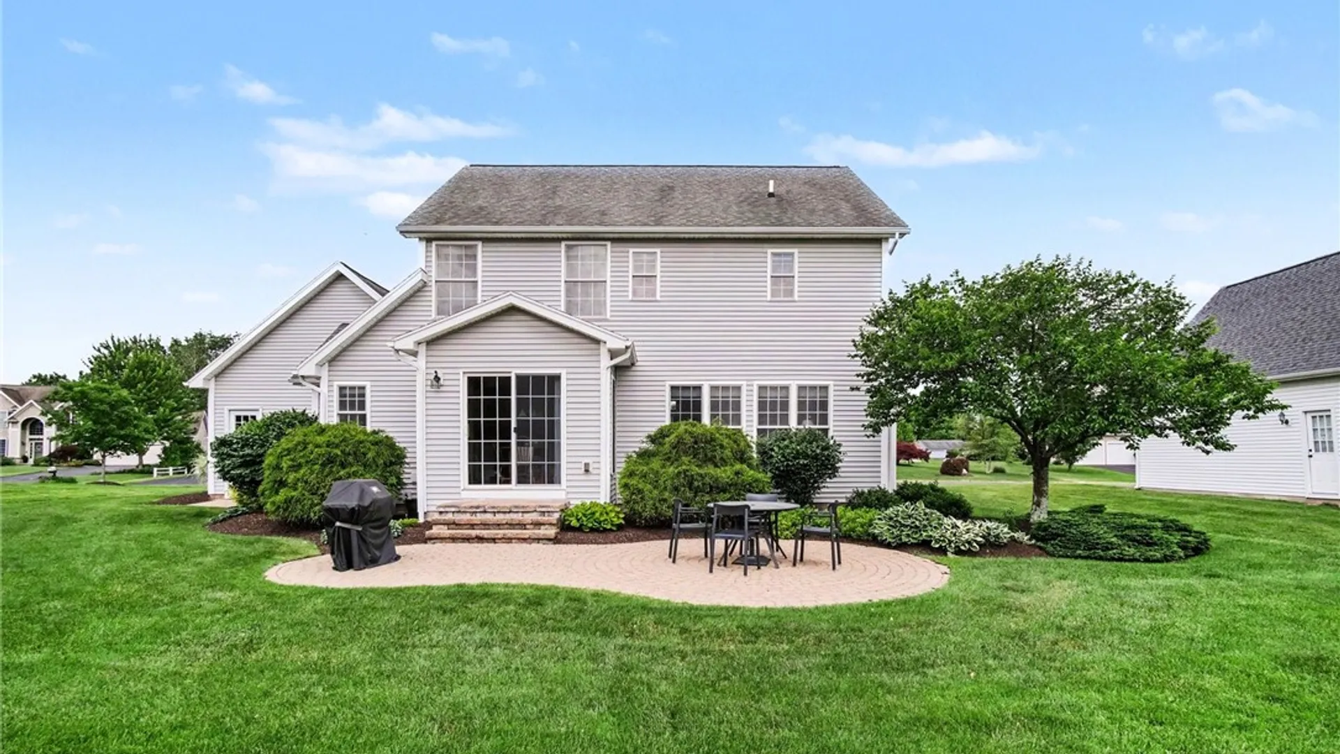 Property at 1032 Castle Bridge Xing, Webster, NY 14580 27