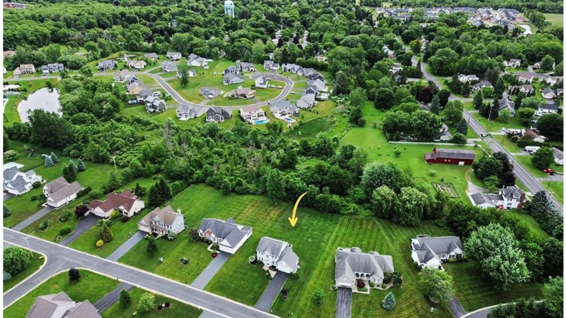 Property at 1032 Castle Bridge Xing, Webster, NY 14580 4