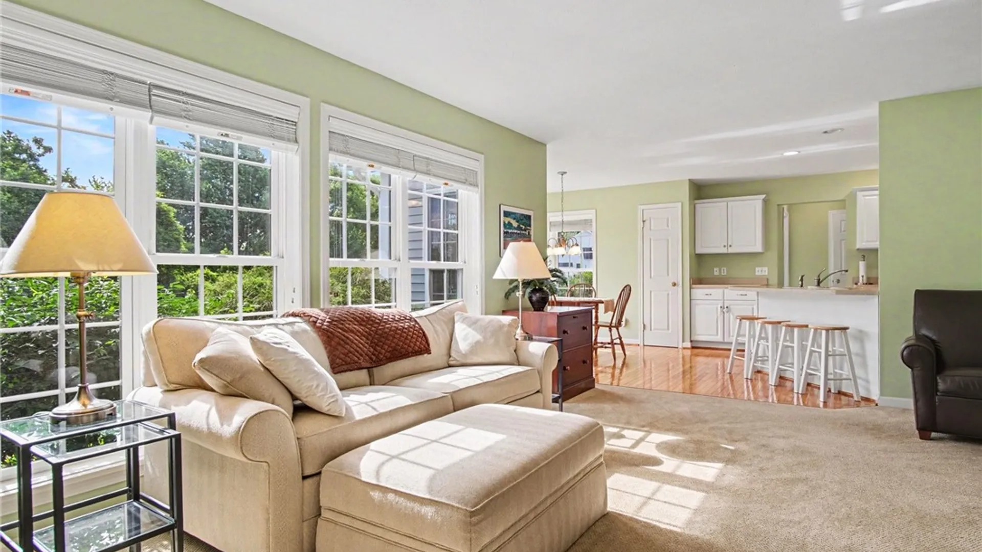 Property at 1032 Castle Bridge Xing, Webster, NY 14580 9