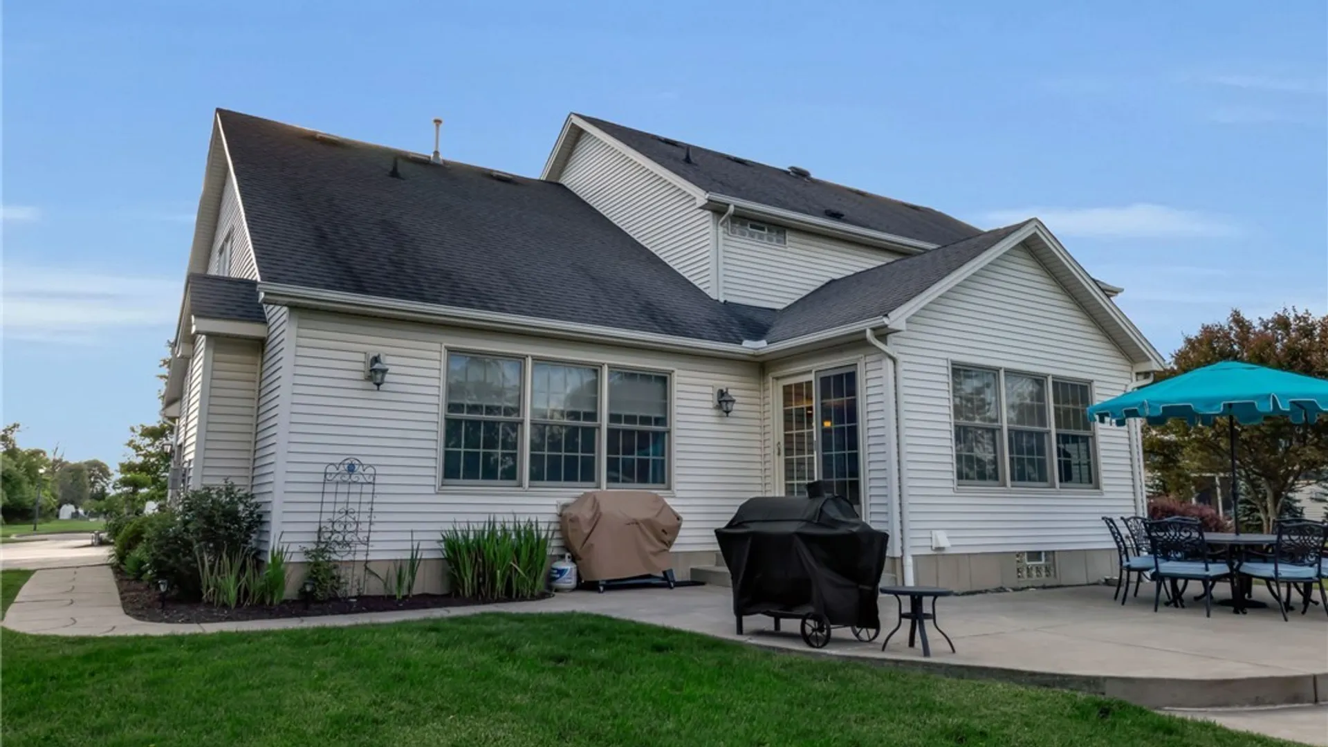 Property at 5551 Field Brook Drive, Clarence, NY 14051 42