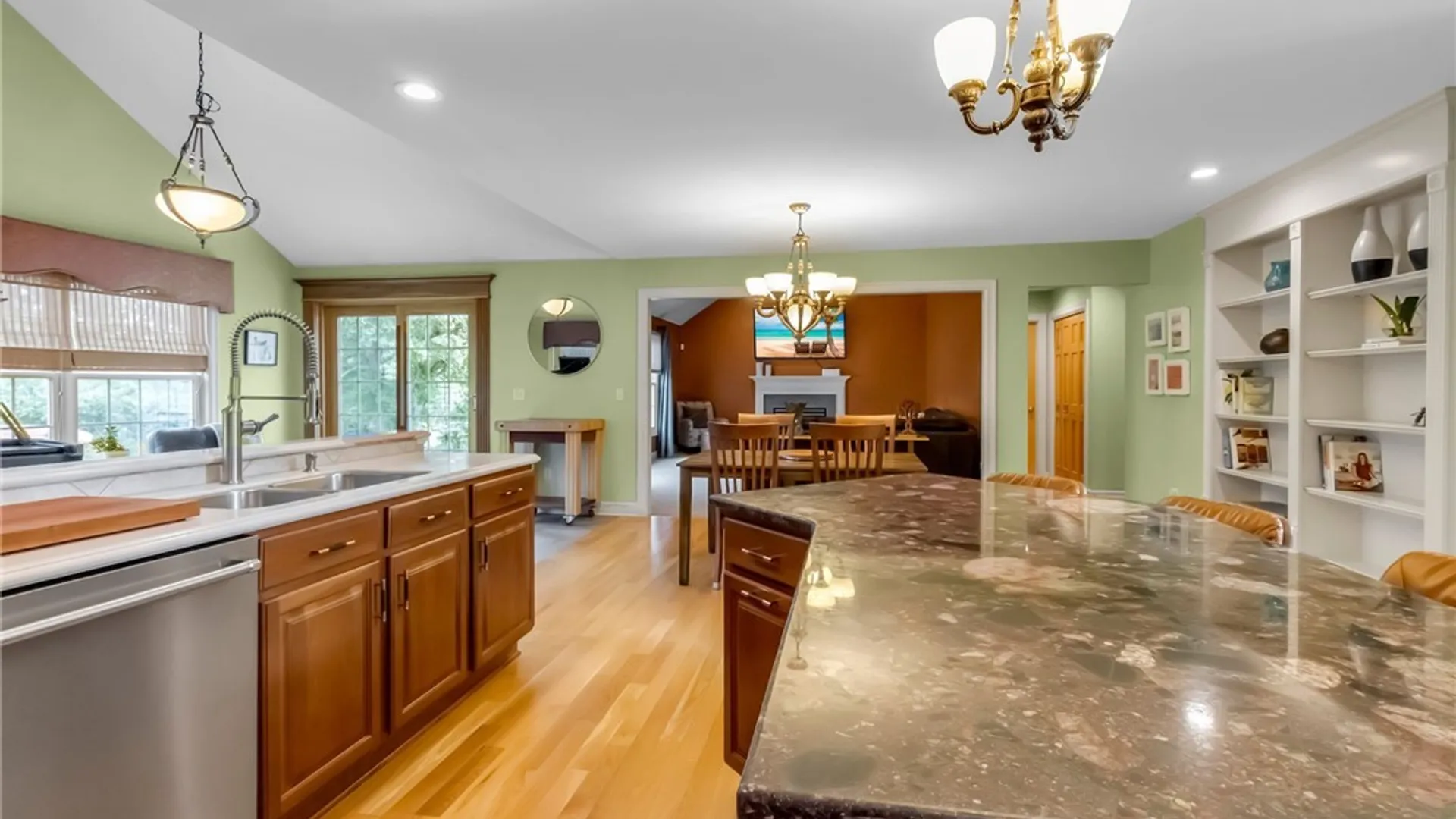 Property at 5551 Field Brook Drive, Clarence, NY 14051 9