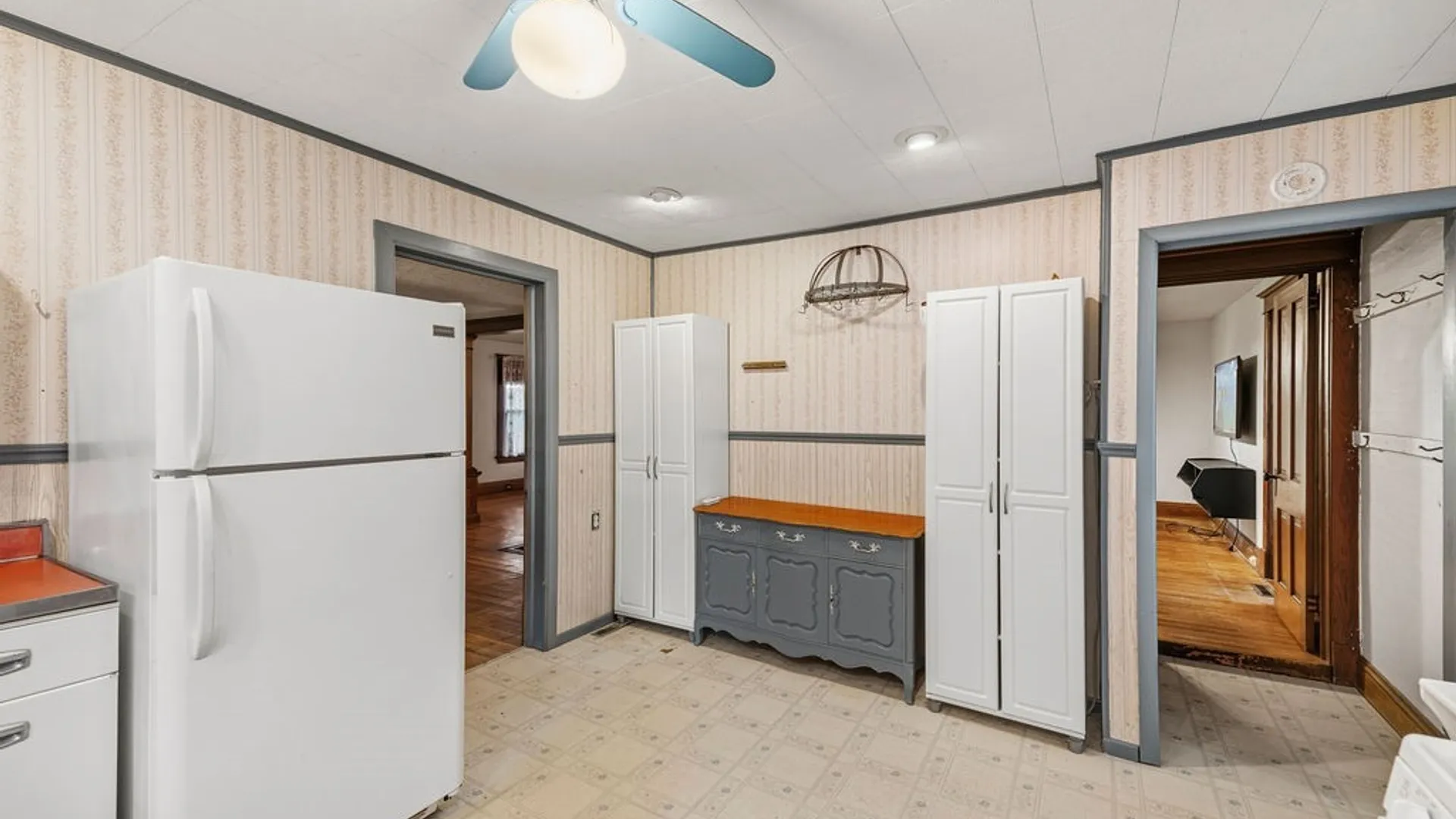 Property at 4712 E Lake Road, Wilson, NY 14028 17