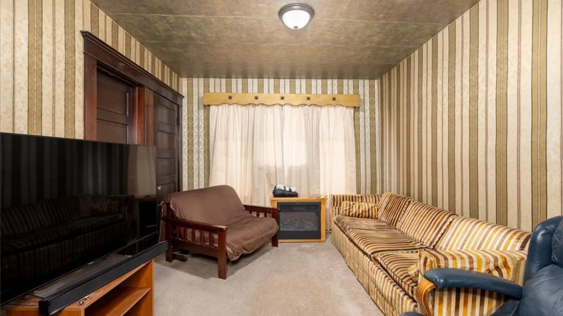 Property at 251 Westminster Avenue, Buffalo, NY 14215 6
