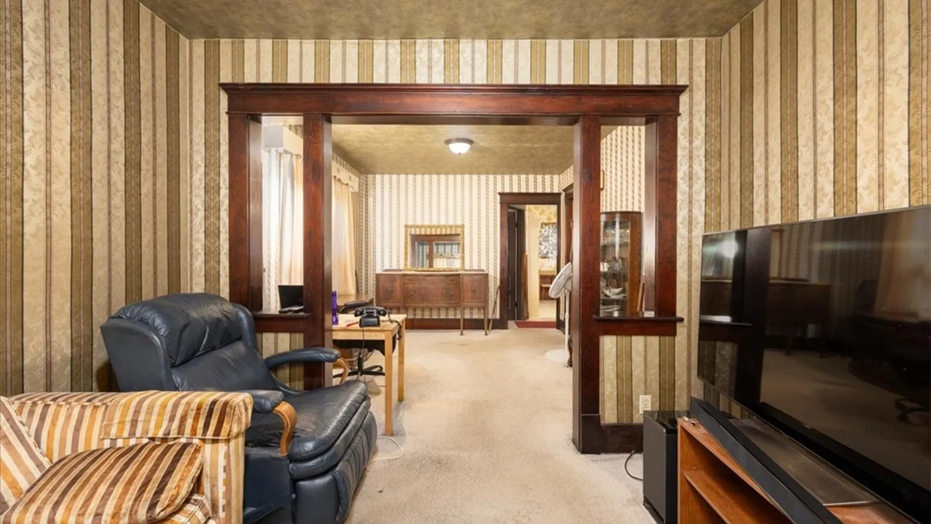 Property at 251 Westminster Avenue, Buffalo, NY 14215 8