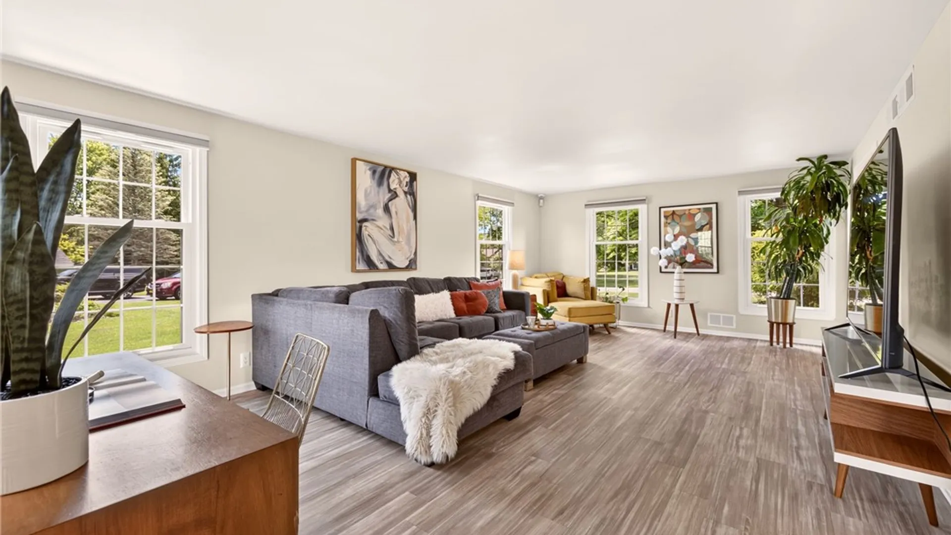 Property at 106 Stuyvesant Road, Pittsford, NY 14534 10