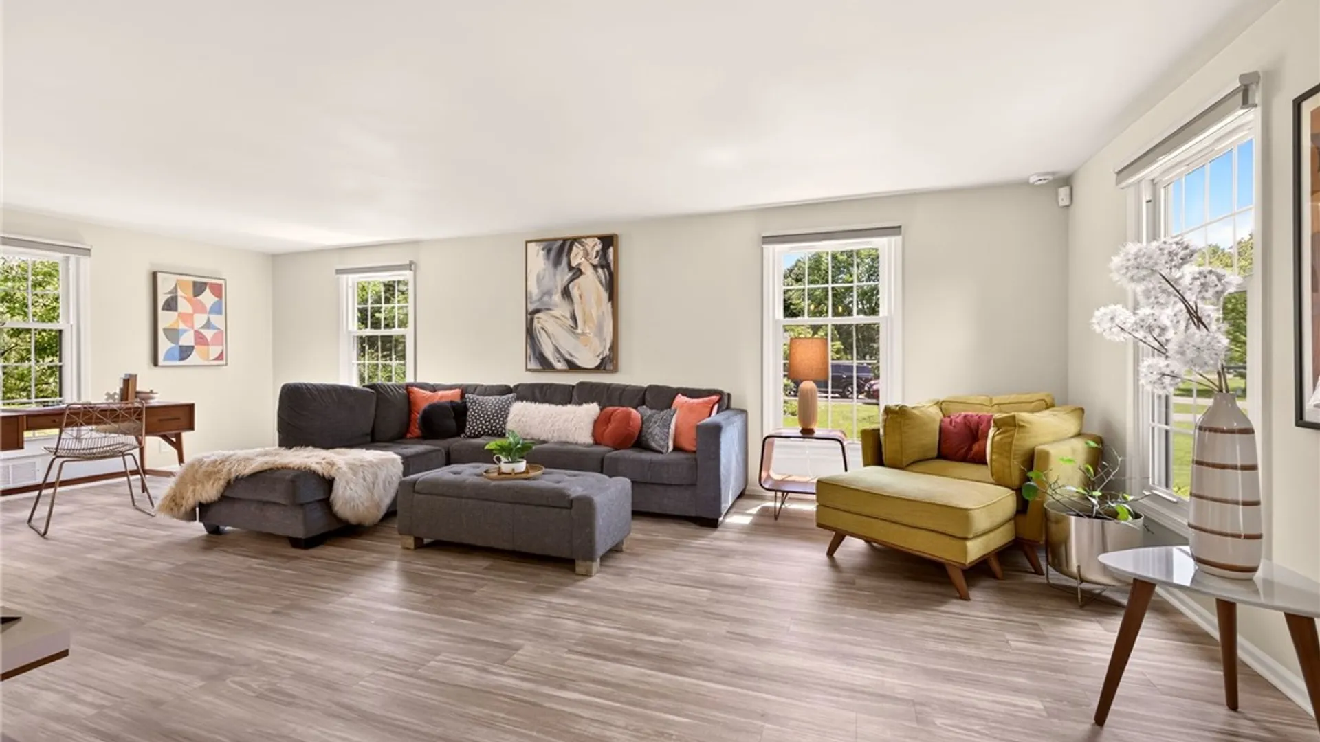Property at 106 Stuyvesant Road, Pittsford, NY 14534 7