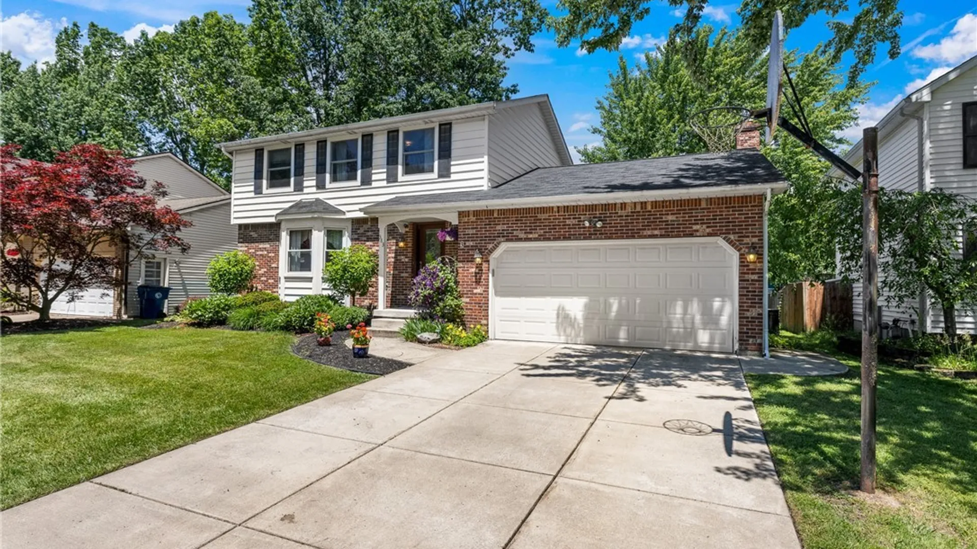 Property at 383 Greengage Circle, Amherst, NY 14051 2