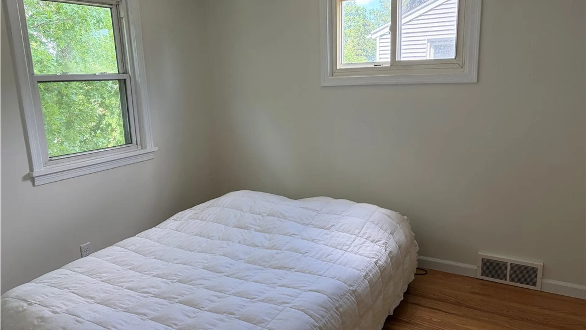 Property at 18 Briggs Avenue, Perinton, NY 14450 15