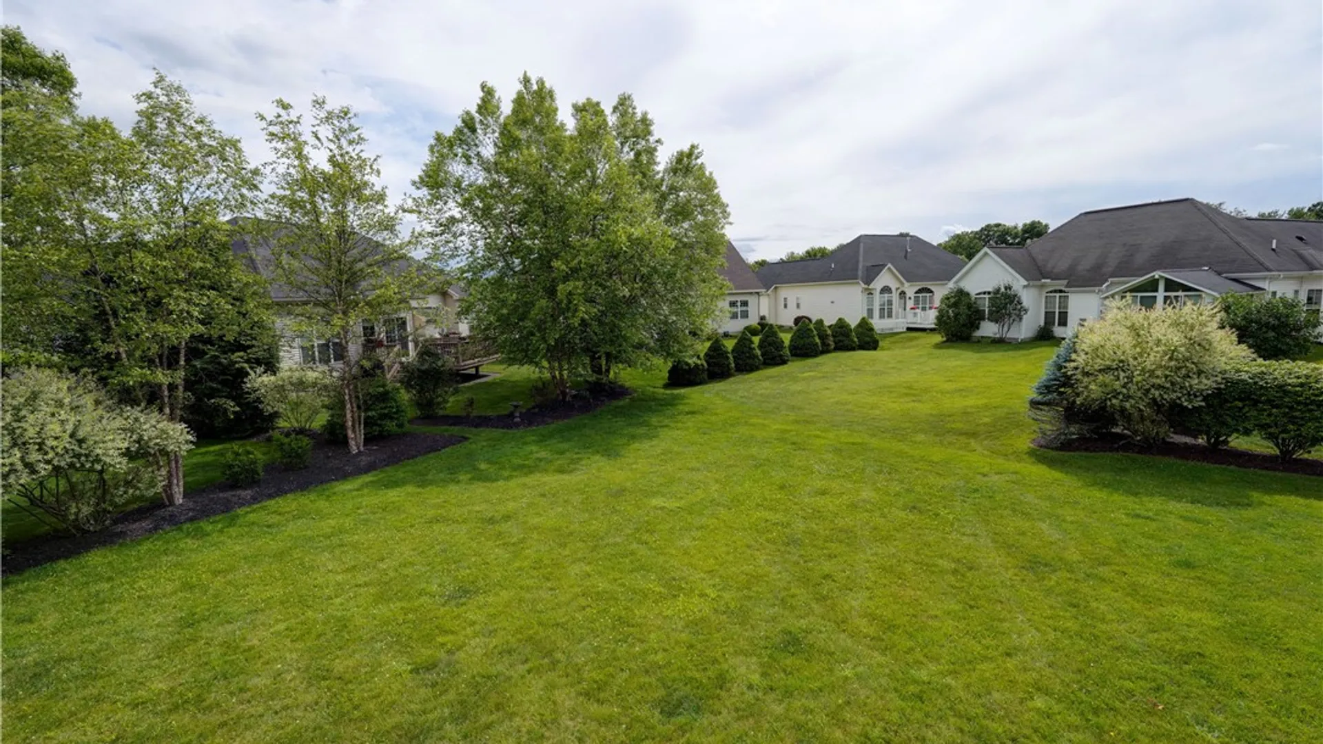 Property at 77 New Tudor Road, Henrietta, NY 14534 44