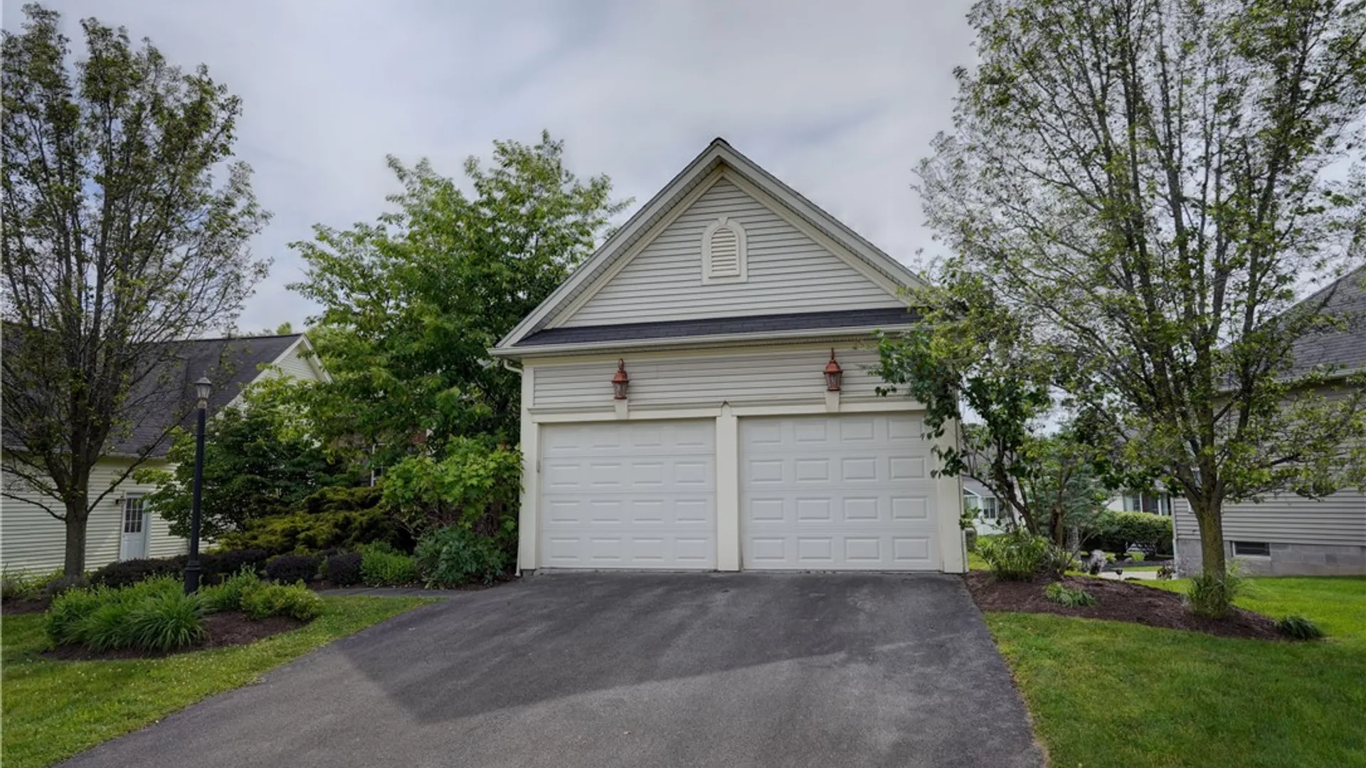 Property at 77 New Tudor Road, Henrietta, NY 14534 49