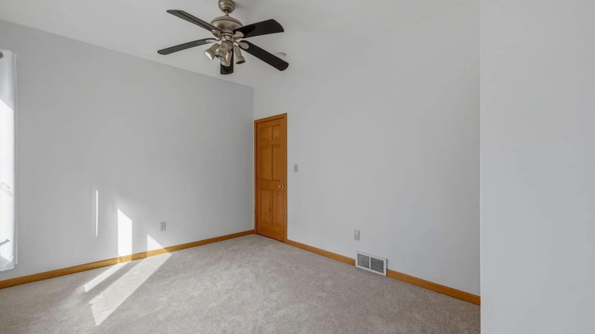 Property at 3199 W River Road, Grand Island, NY 14072 20
