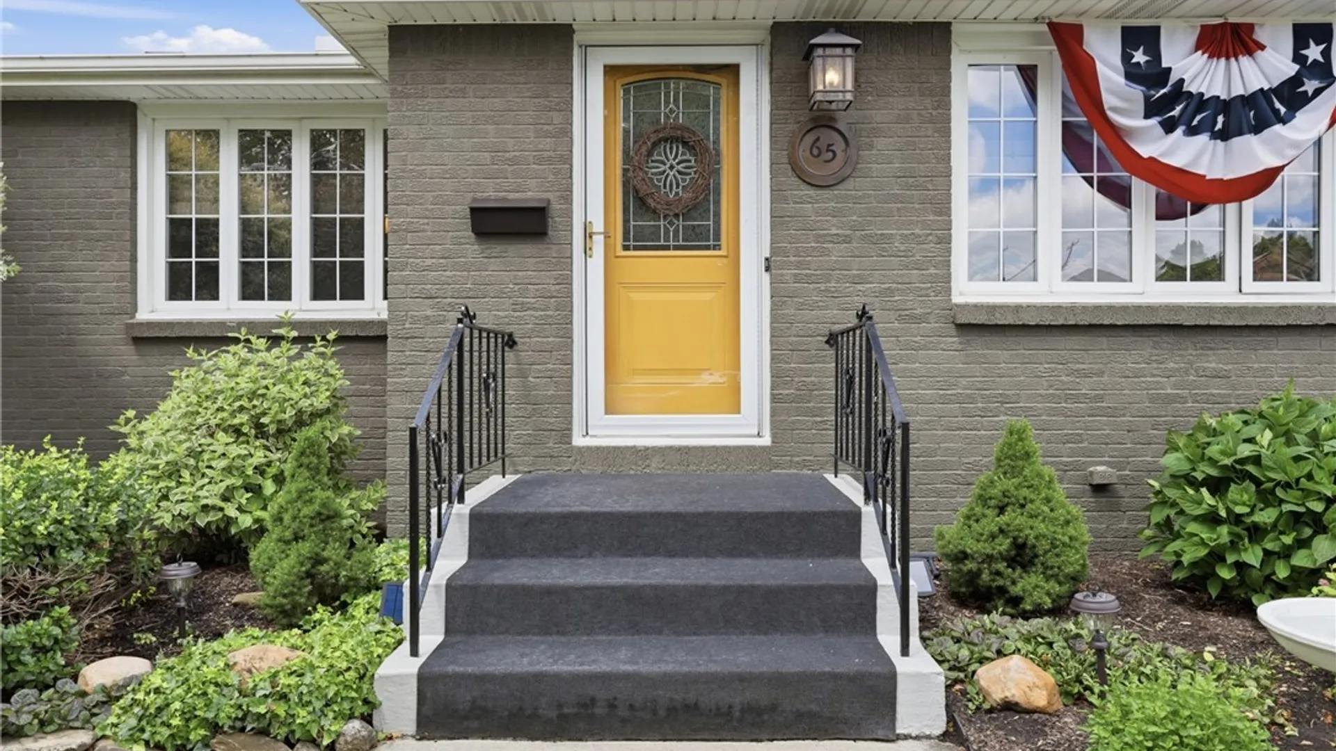Property at 65 Leni Lane, Cheektowaga, NY 14225 3