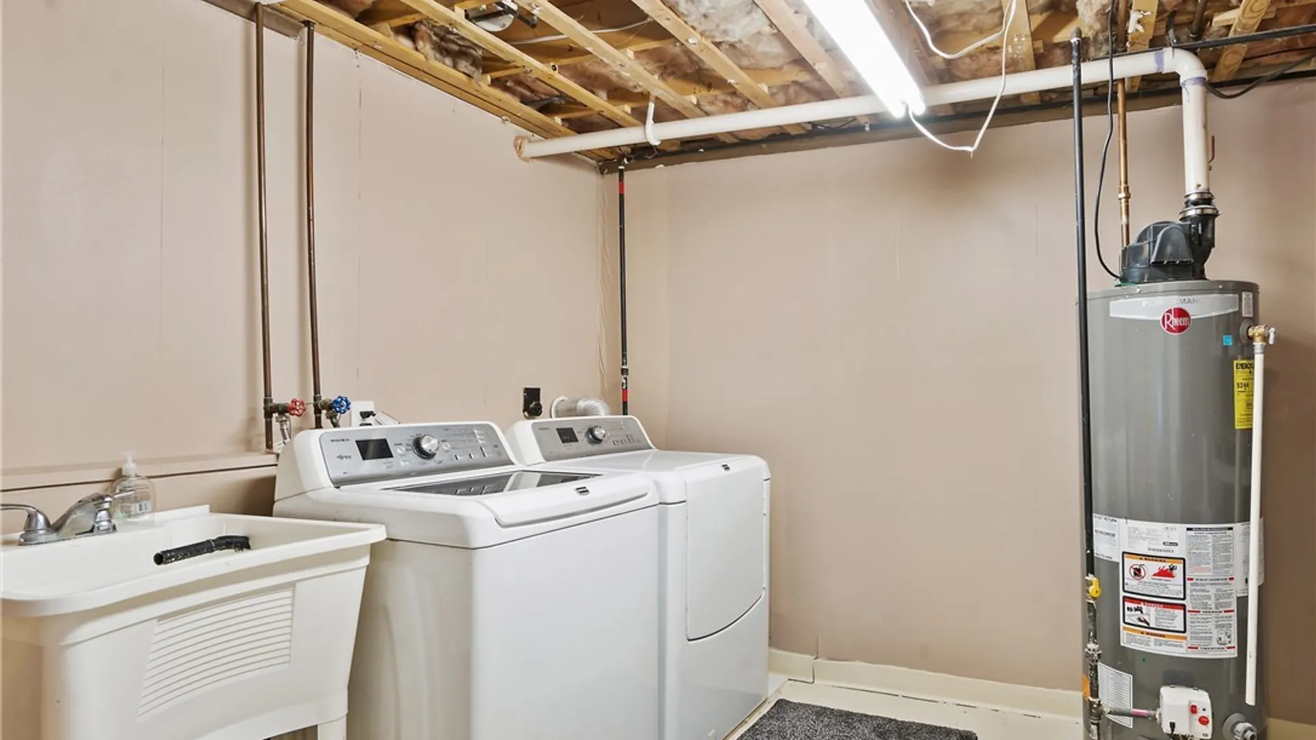Property at 7749 New Hope, Clay, NY 13090 34