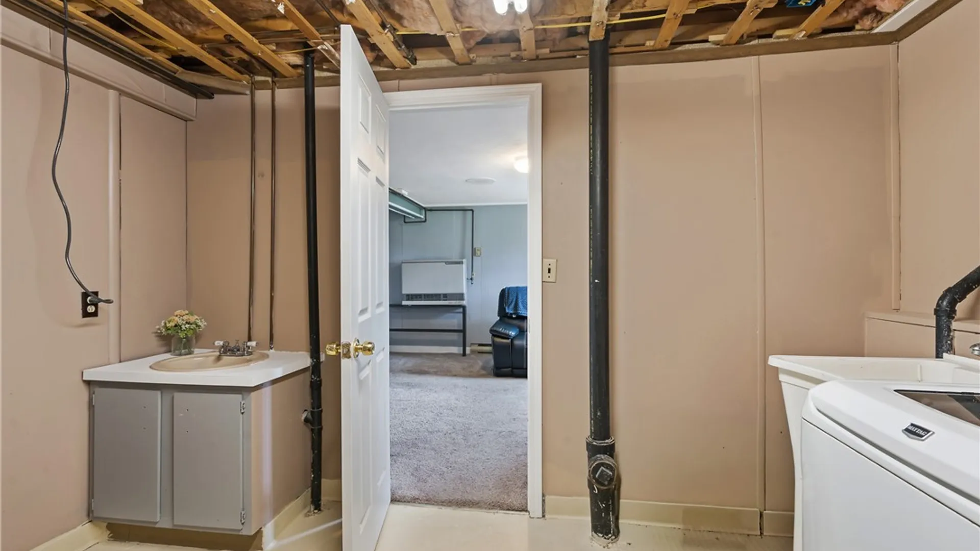 Property at 7749 New Hope, Clay, NY 13090 35
