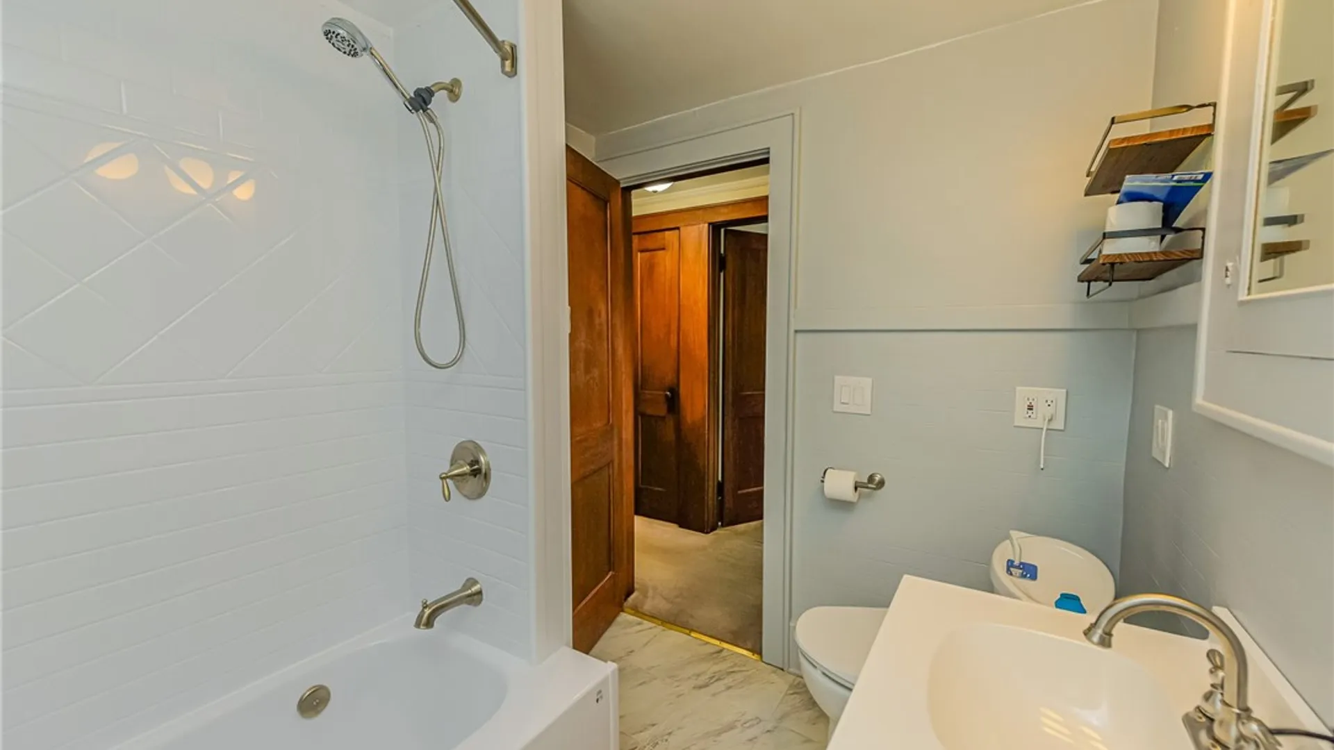 Property at 172 Bedford Street, Rochester, NY 14609 11