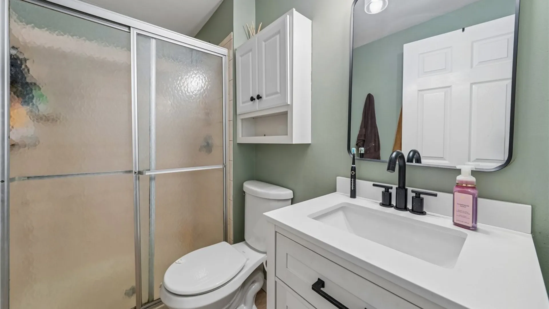 Property at 92 Woodgate Drive, Cheektowaga, NY 14227 25