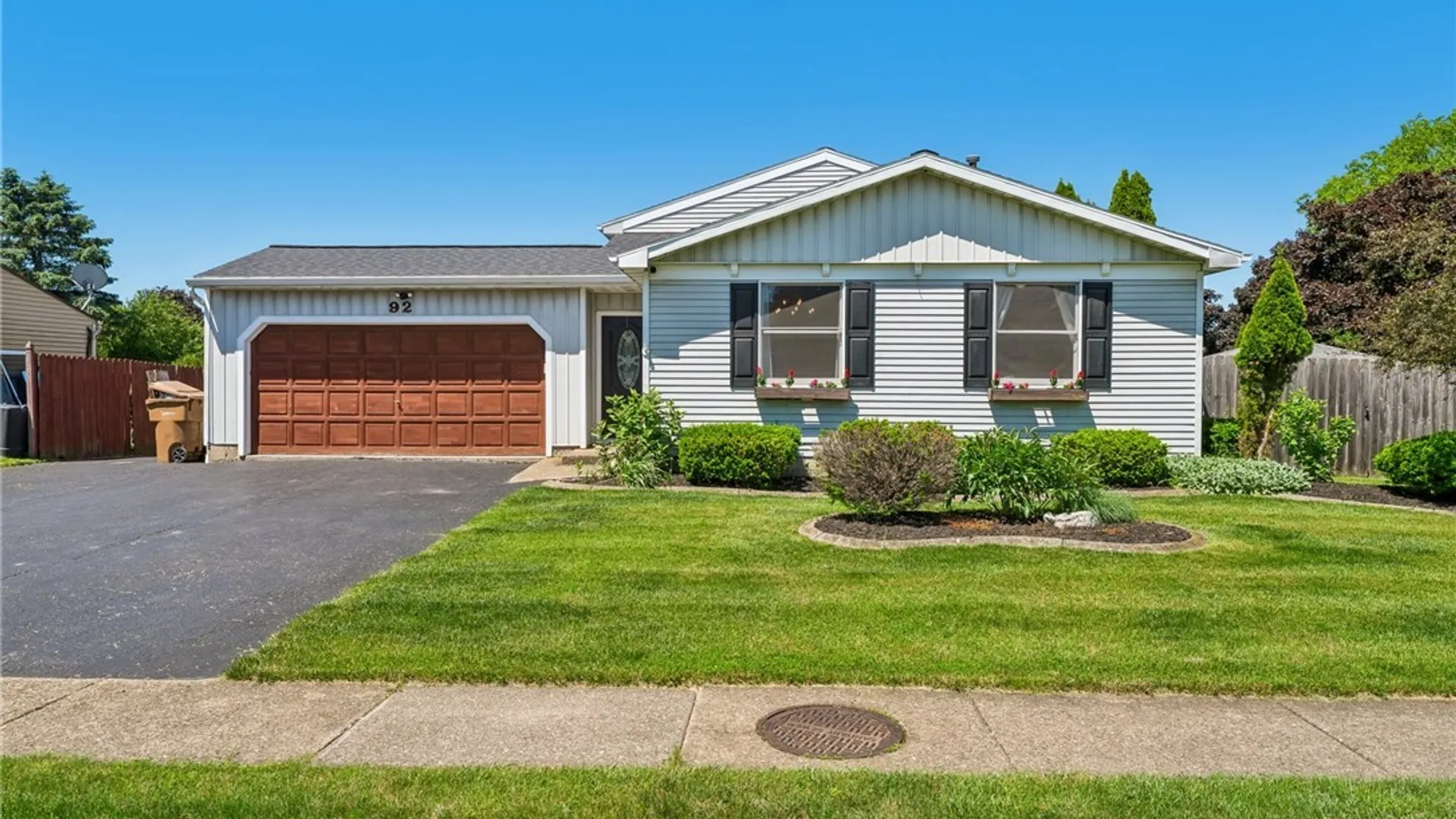 Property at 92 Woodgate Drive, Cheektowaga, NY 14227 3