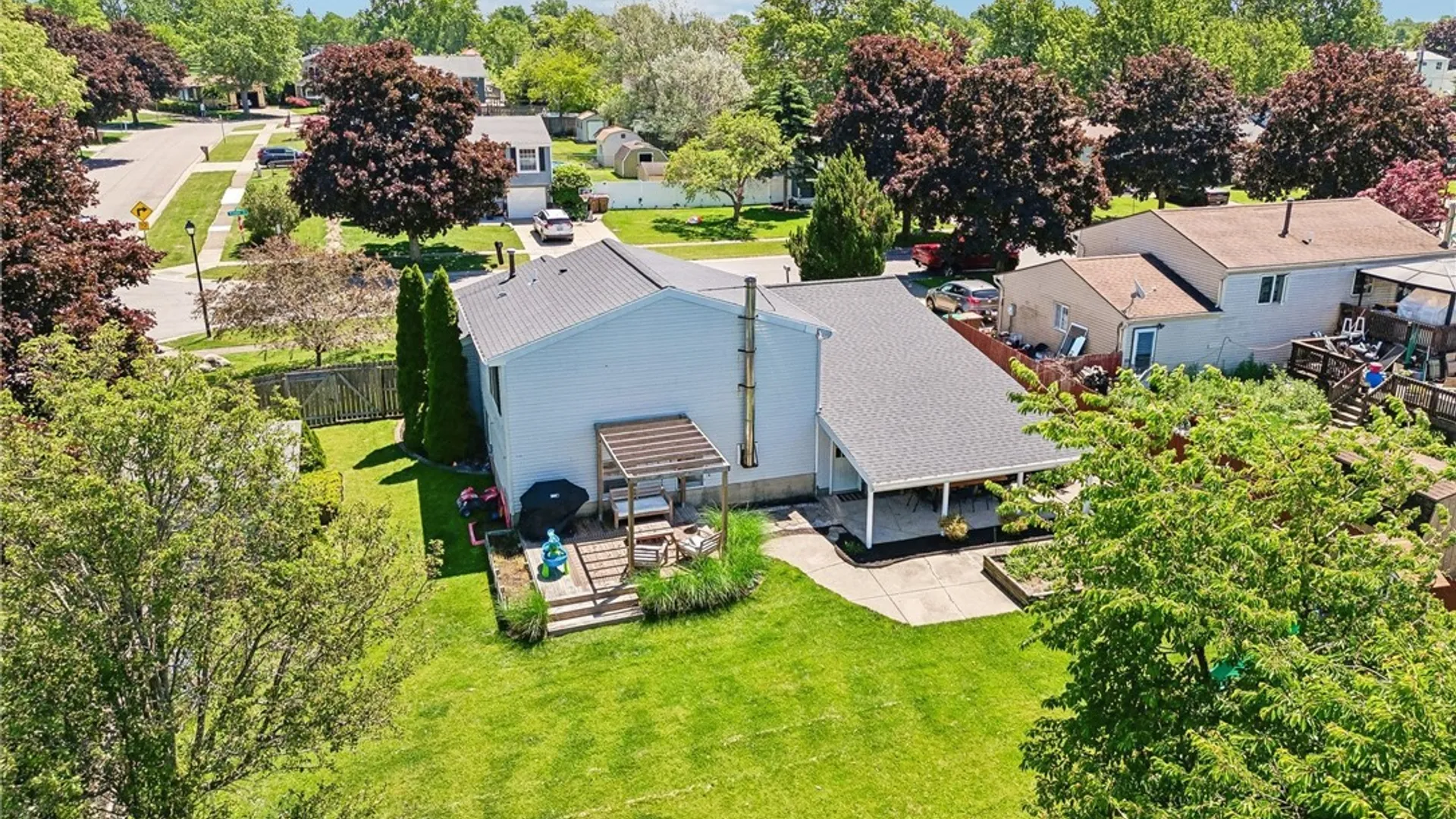 Property at 92 Woodgate Drive, Cheektowaga, NY 14227 38