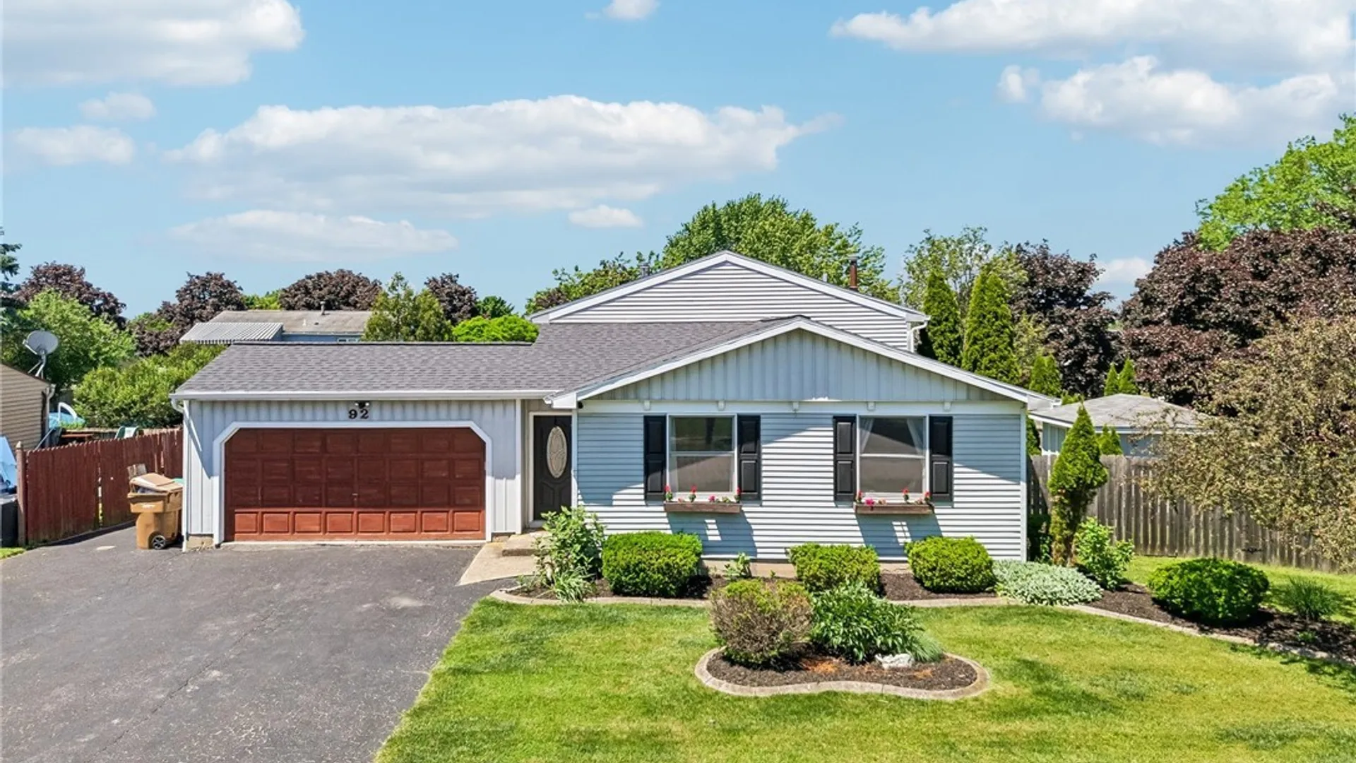 Property at 92 Woodgate Drive, Cheektowaga, NY 14227 4