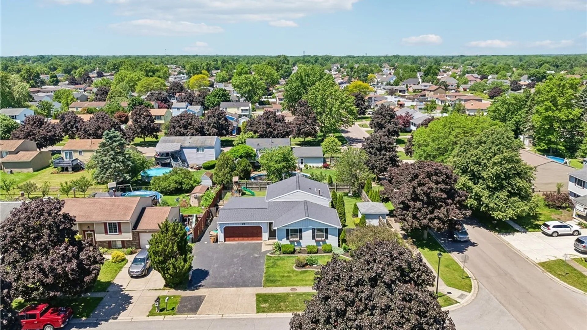 Property at 92 Woodgate Drive, Cheektowaga, NY 14227 40