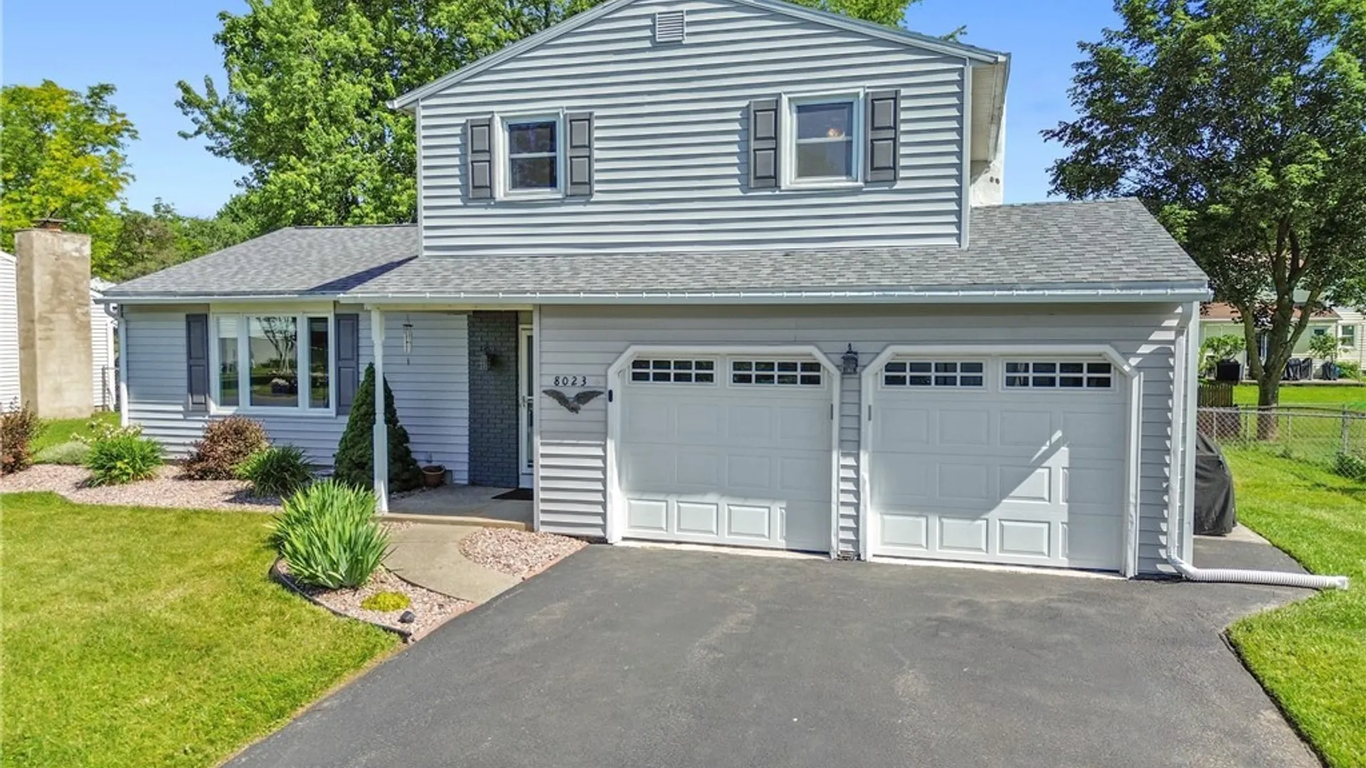 Property at 8023 Evesborough Drive, Clay, NY 13041 2