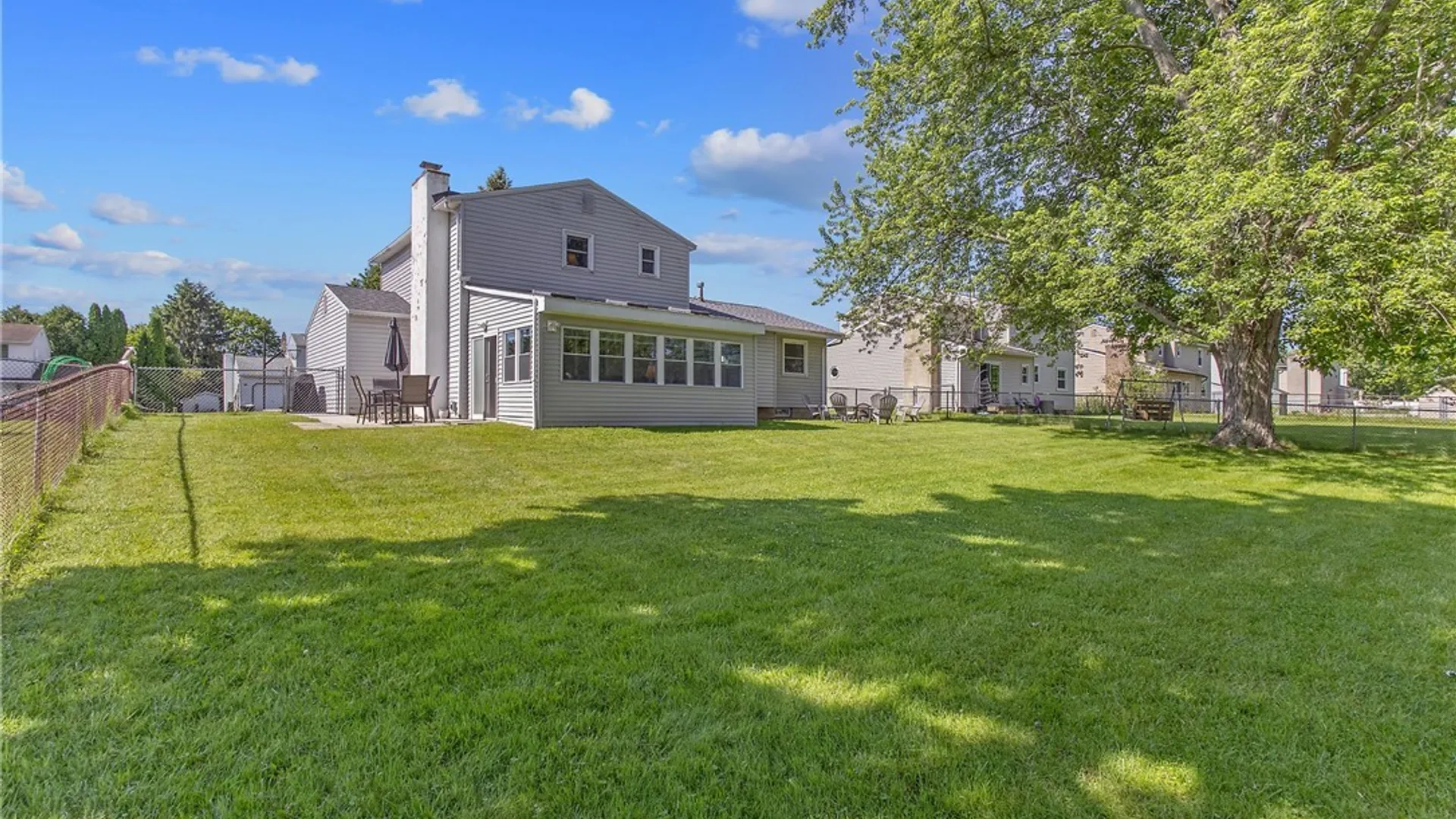 Property at 8023 Evesborough Drive, Clay, NY 13041 35