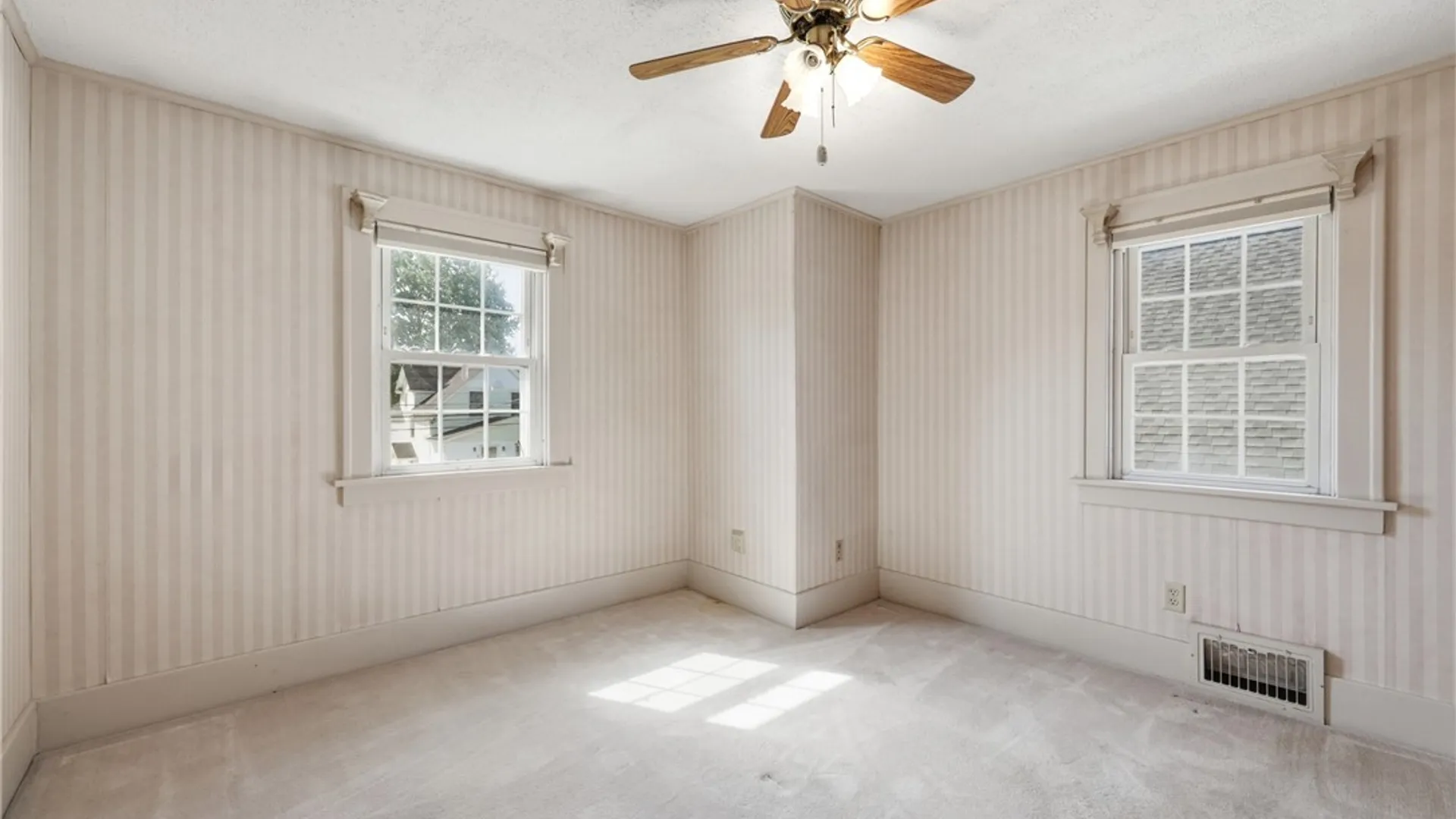 Property at 228 Jackson Avenue, North Tonawanda, NY 14120 23