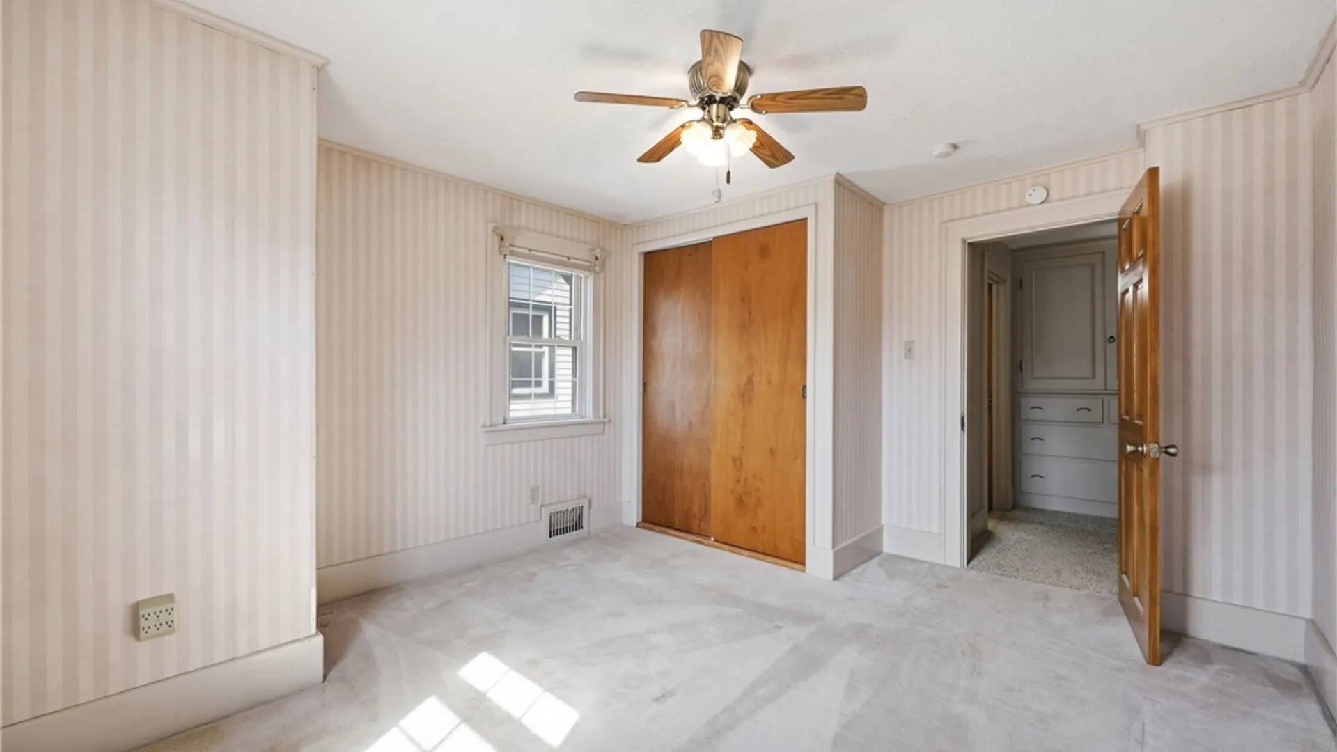 Property at 228 Jackson Avenue, North Tonawanda, NY 14120 24