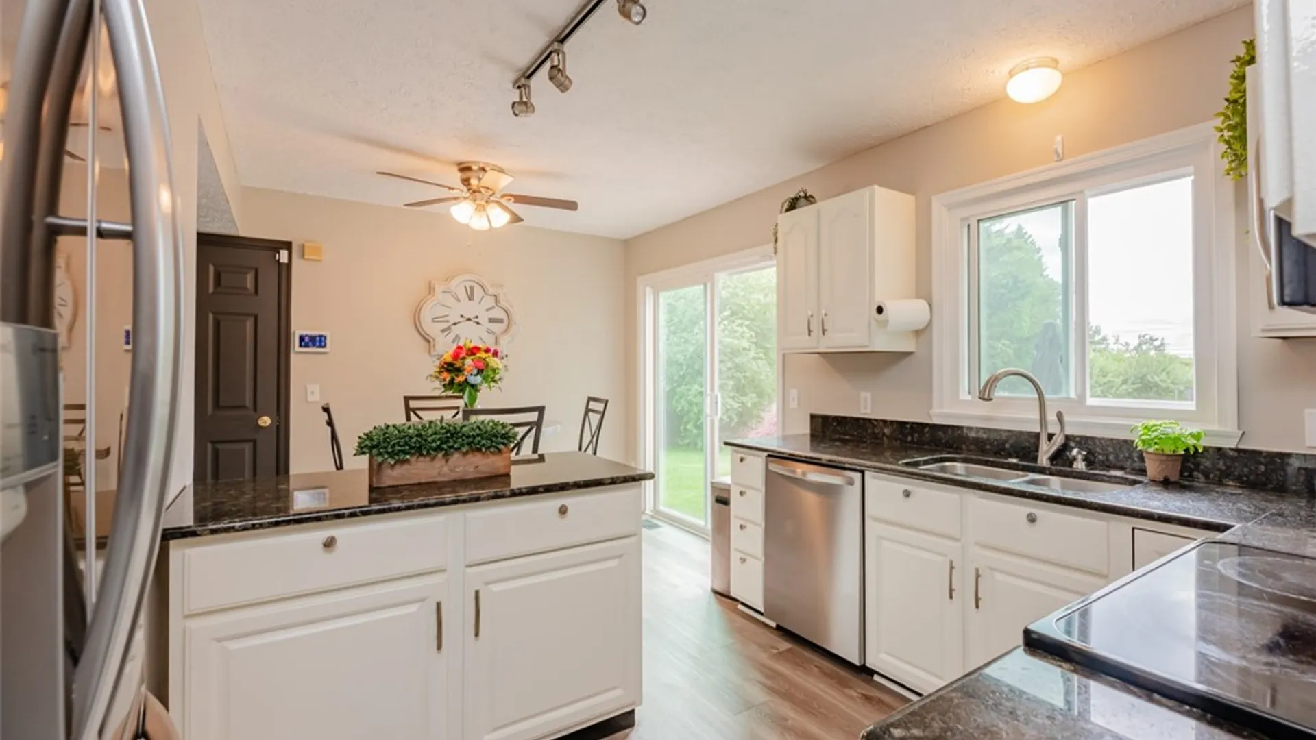 Property at 10 Constitution Circle, Chili, NY 14624 9