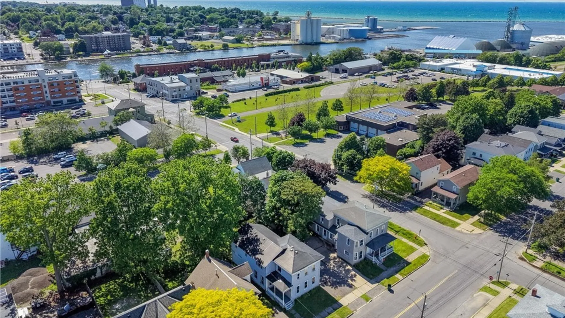 Property at 52 E 4th Street, Oswego, NY 13126 46