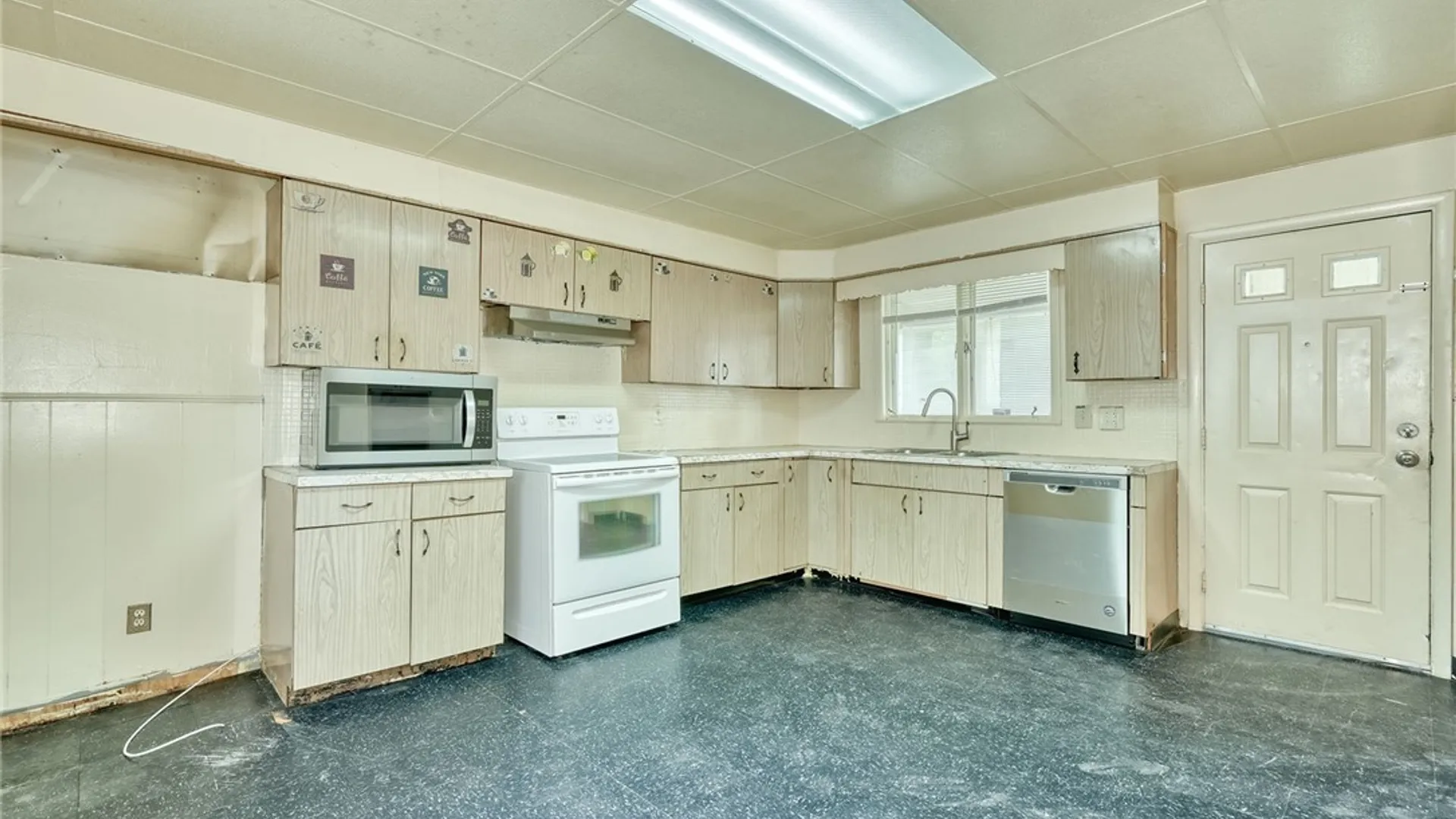 Property at 498 Emerson Street, Rochester, NY 14613 12