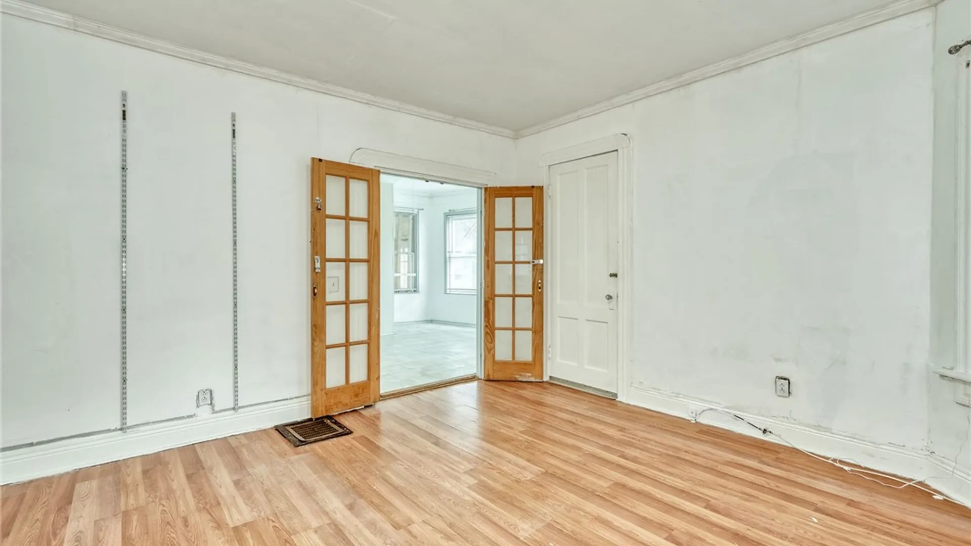 Property at 498 Emerson Street, Rochester, NY 14613 4